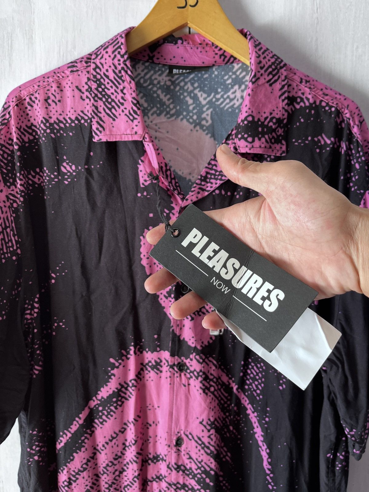 Pleasures Pleasures rayon shirt Size US L / EU 52-54 / 3 - 9 Thumbnail
