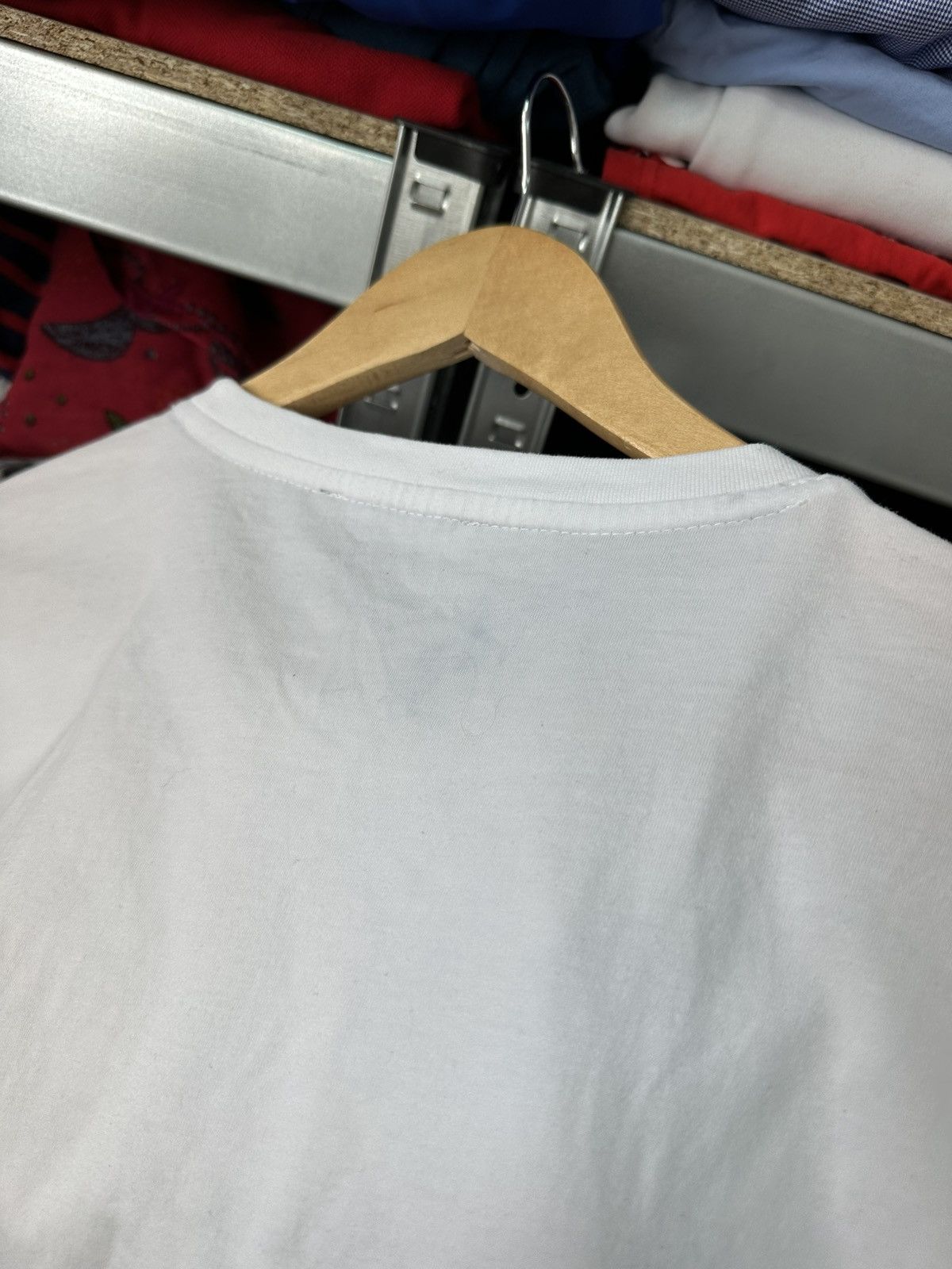 Givenchy Givenchy Paris T-Shirt Centre Logo White Luxury Tee Size L Size US L / EU 52-54 / 3 - 13 Thumbnail