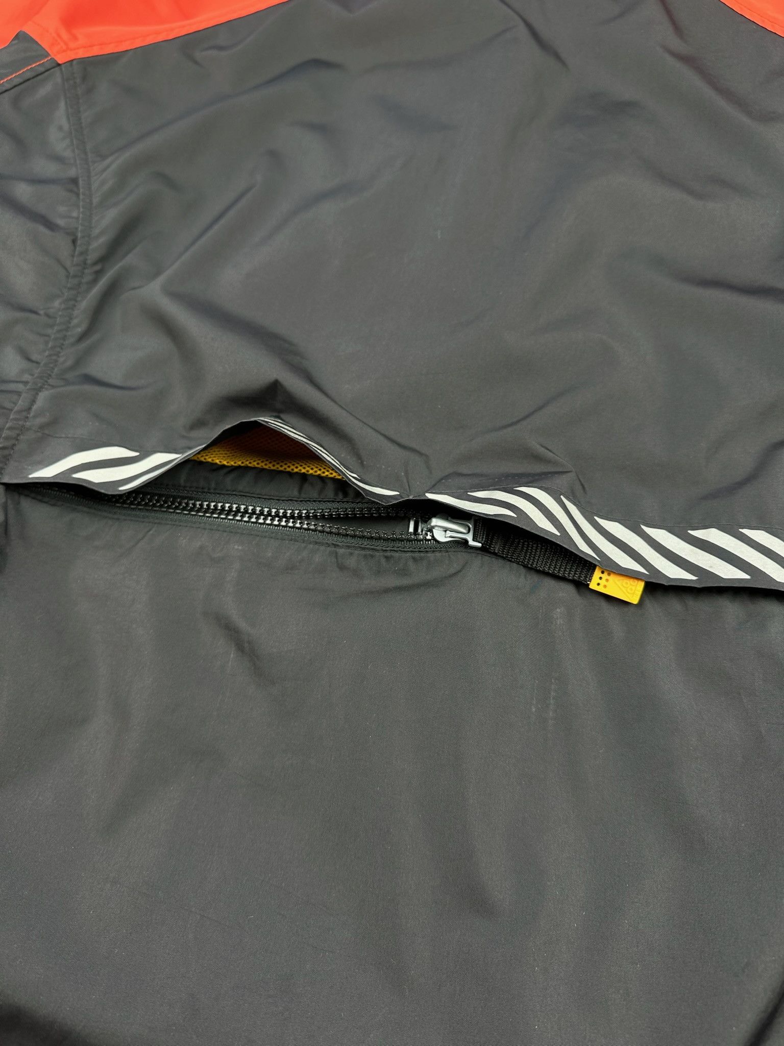 Nike ACG Vintage Nike ACG Windbreaker Light Jacket Gorpcore Japanese Size US M / EU 48-50 / 2 - 8 Thumbnail