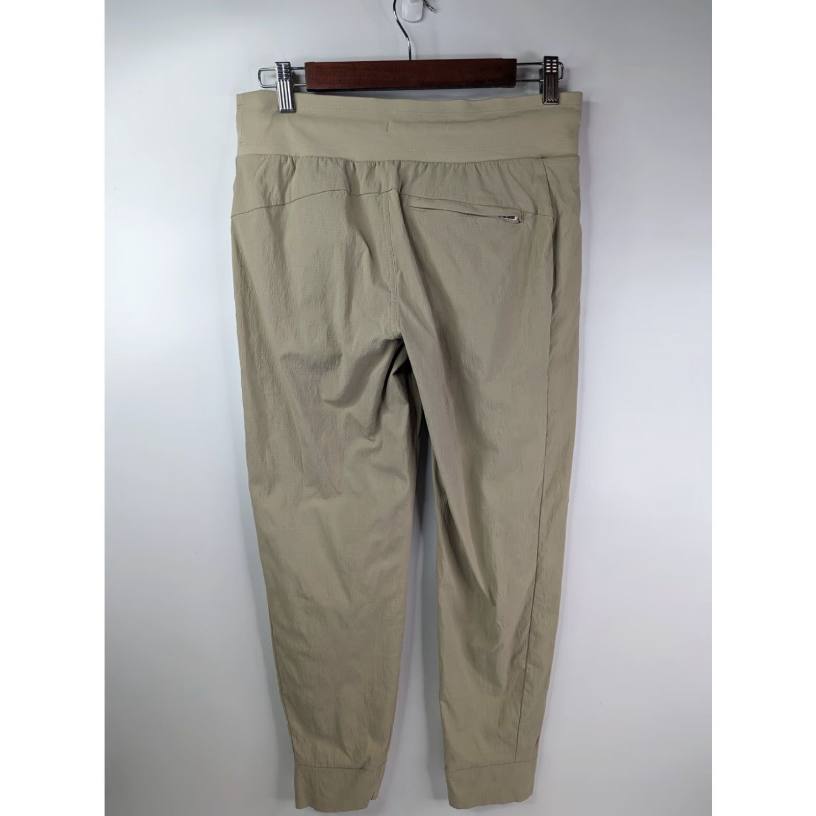 Athleta Athleta Jogger Pant - Trekkie - Women - Size 6 - Beige - Nylon Blend - Drawstring - Activewear Jogger - Regular - Tapered - 405726 - Women’s Size 28" / US 6 / IT 42 - 4 Thumbnail