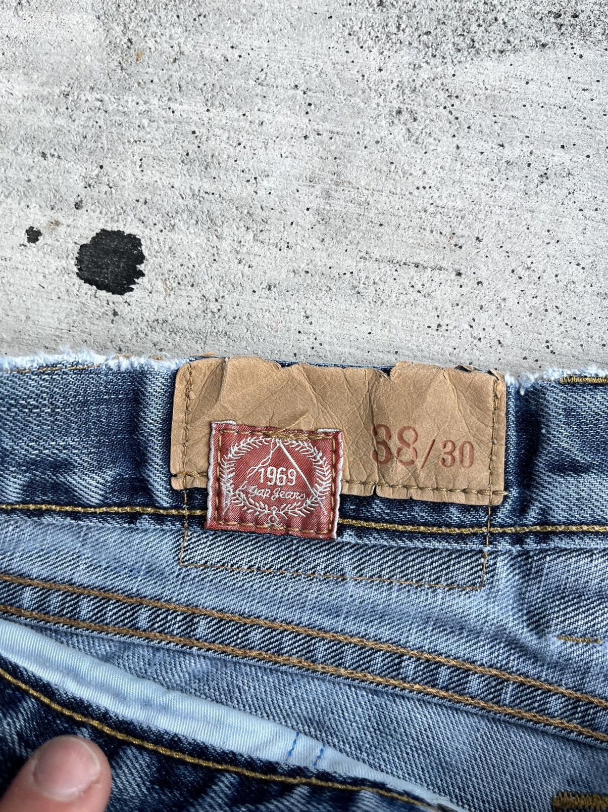 Gap 38 X 30 distress with a sick wash baggy and high quality Size US 38 / EU 54 - 3 Thumbnail