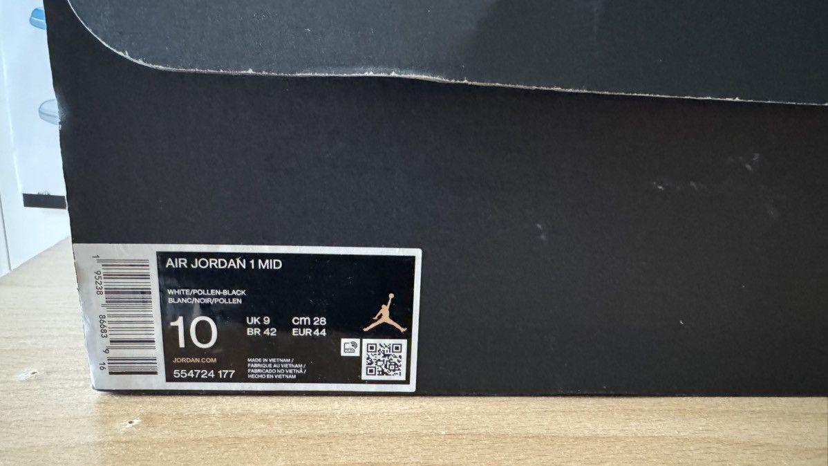 Nike Nike Air Jordan 1 Mid Size US 10 / EU 43 - 10 Thumbnail