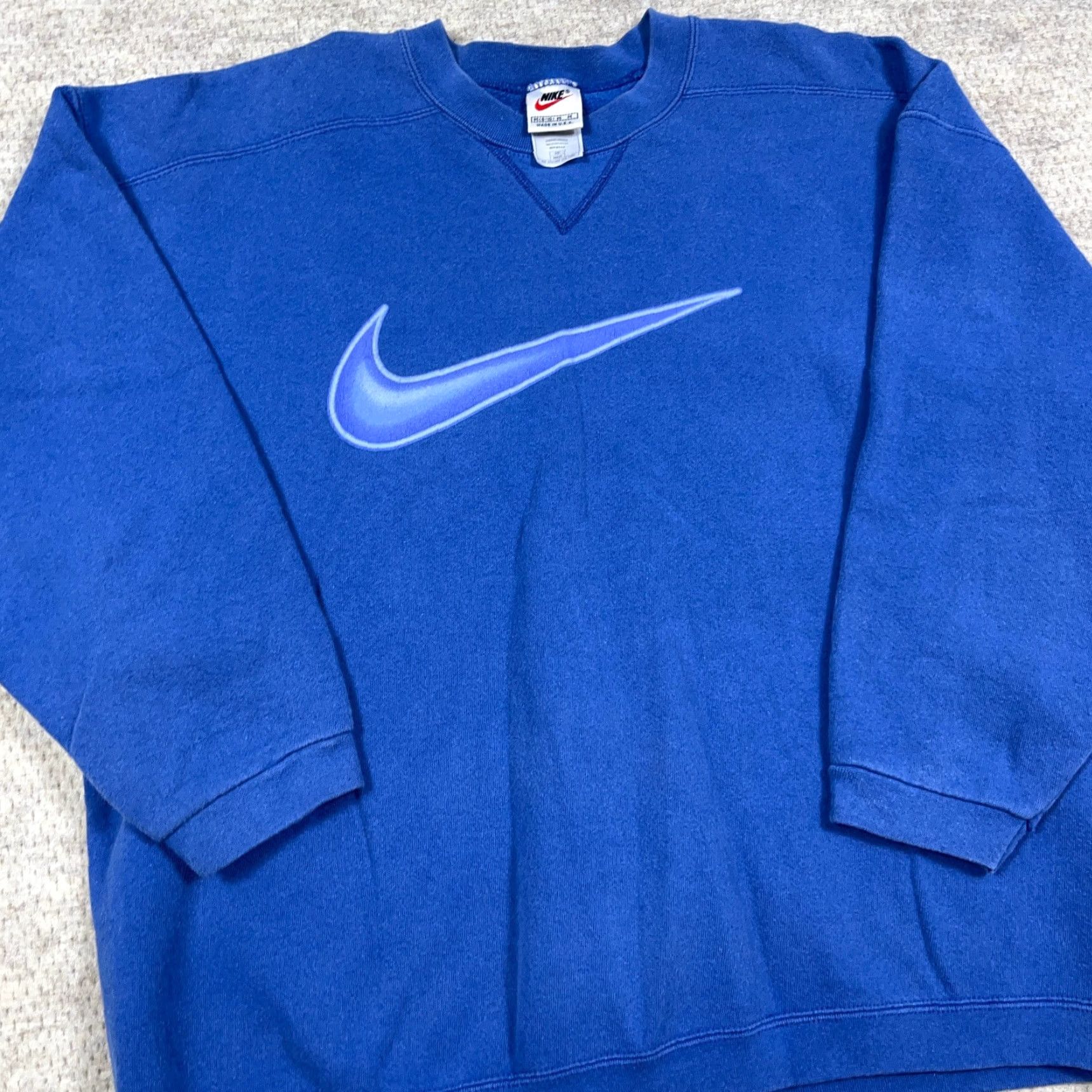 Nike VINTAGE Nike Sweatshirt Women M Blue Crewneck Logo Embroidered 90s Sportswear Nike Brand USA Sweater Size M / US 6-8 / IT 42-44 - 2 Thumbnail