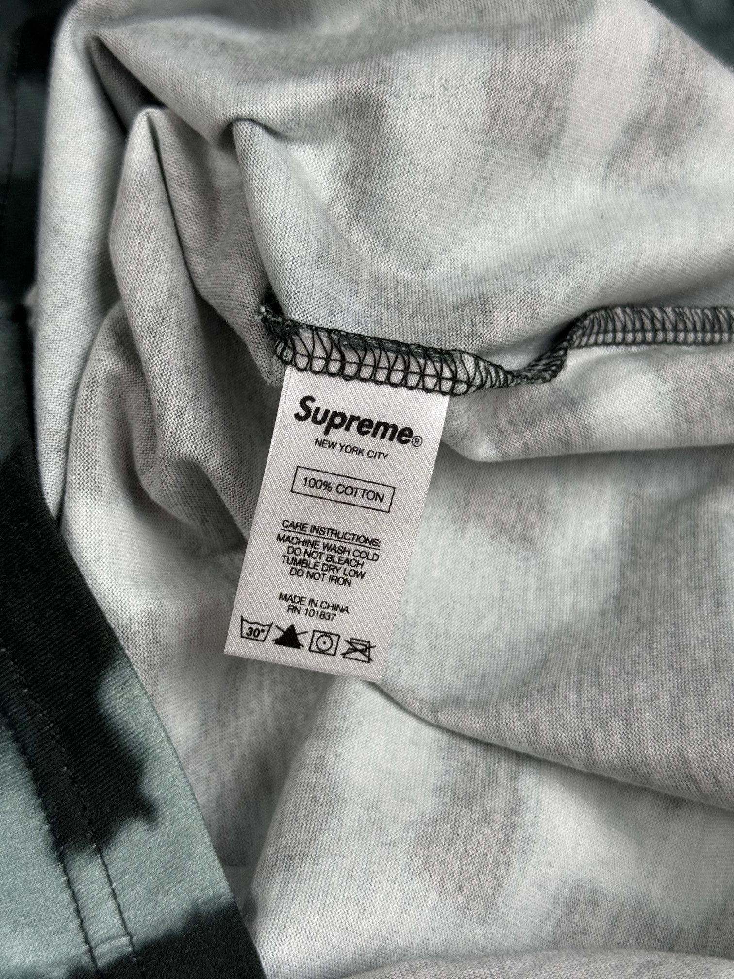 Supreme L/S tee Size US M / EU 48-50 / 2 - 4 Thumbnail