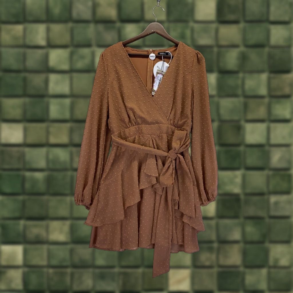 Boohoo Boohoo Ruffle Hem Dobby Chiffon Mini Dress Carmel Womens 8 NWT-9493 Size M / US 6-8 / IT 42-44 - 1 Thumbnail