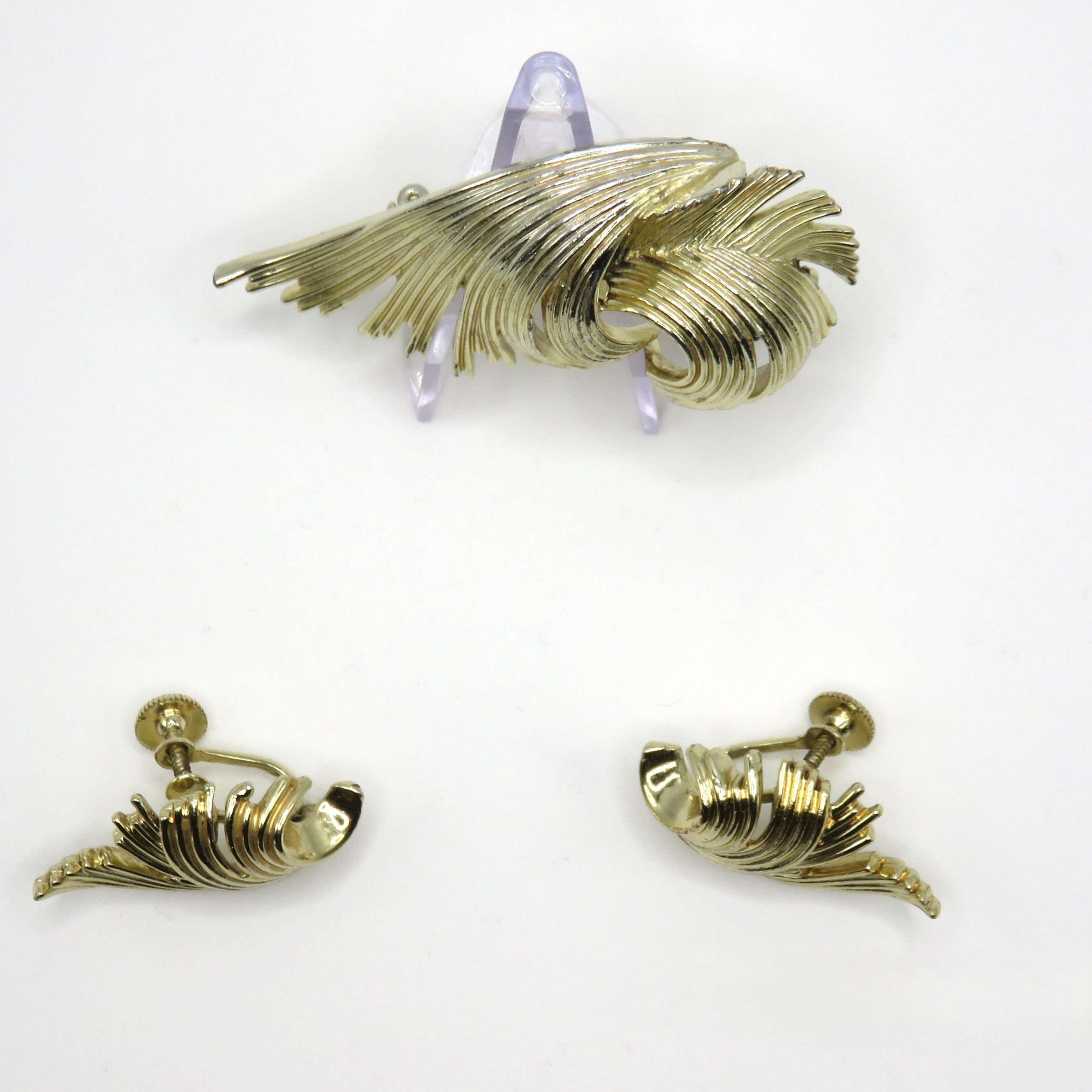 Other Vintage Lisner leaf clip on earrings and brooche set Size ONE SIZE - 2 Thumbnail