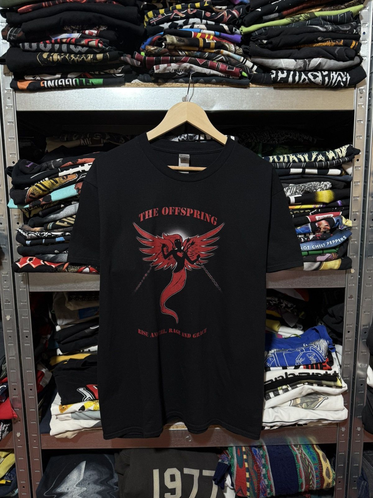 Vintage Vintage The Offspring Rise And Fall Rage And Grace T-Shirt Size US XL / EU 56 / 4 - 1 Thumbnail