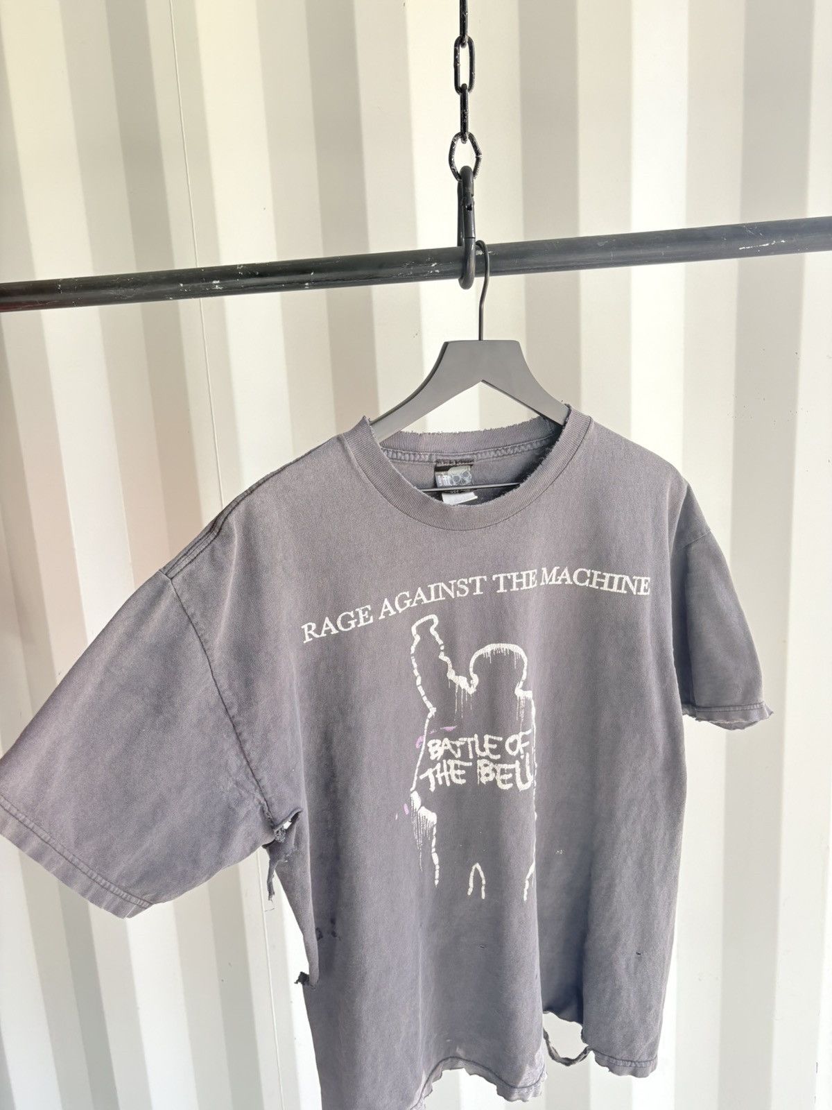 Band Tees Thrashed RATM Sun Faded Distressed Shirt ERD GRUNGE Size US XL / EU 56 / 4 - 2 Thumbnail