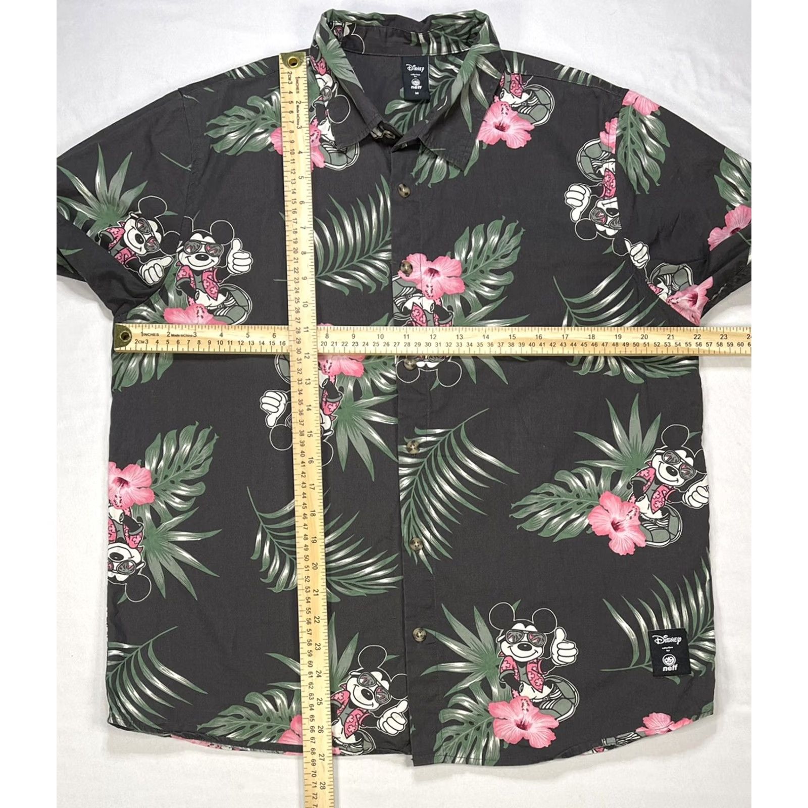Disney Neff Disney Mickey Mouse Hawaiian Floral Aloha Black Button Shirt AOP M Cotton Short Sleeve Button-Up Mens Regular Front Logo Size US M / EU 48-50 / 2 - 2 Thumbnail