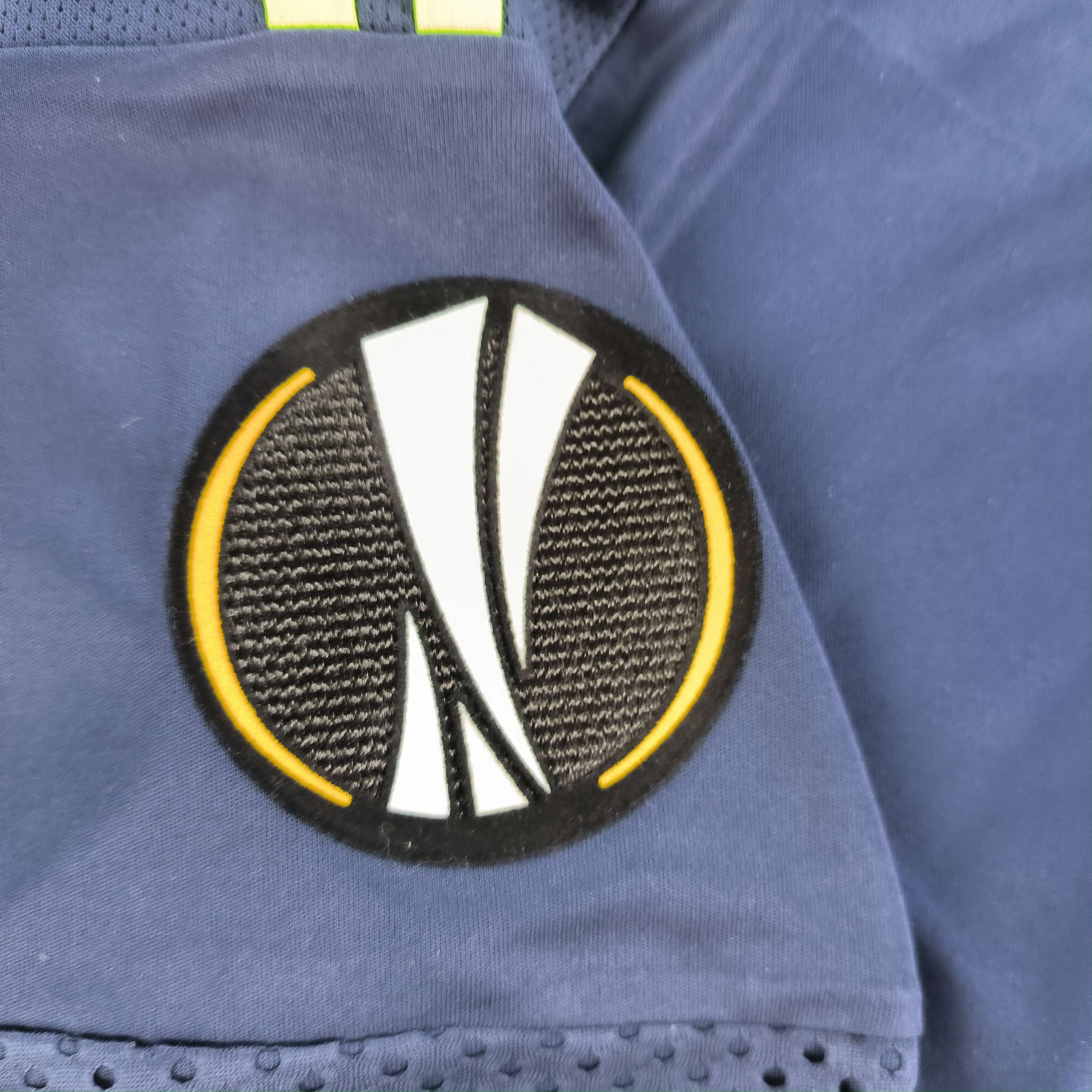Adidas Fenerbahce 2015-16 third EL van Persie football jersey sz S Size US S / EU 44-46 / 1 - 6 Thumbnail