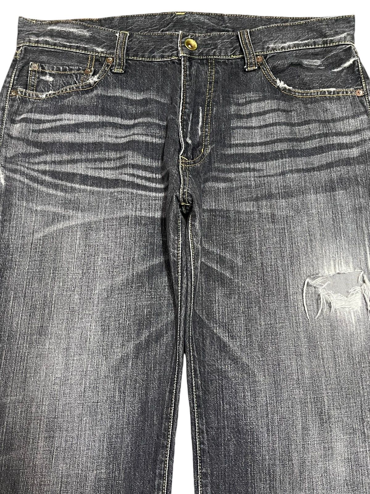 Uniqlo Vintage Japanese Uniqlo Faded Wash Style Loose Jeans Size US 36 / EU 52 - 3 Thumbnail