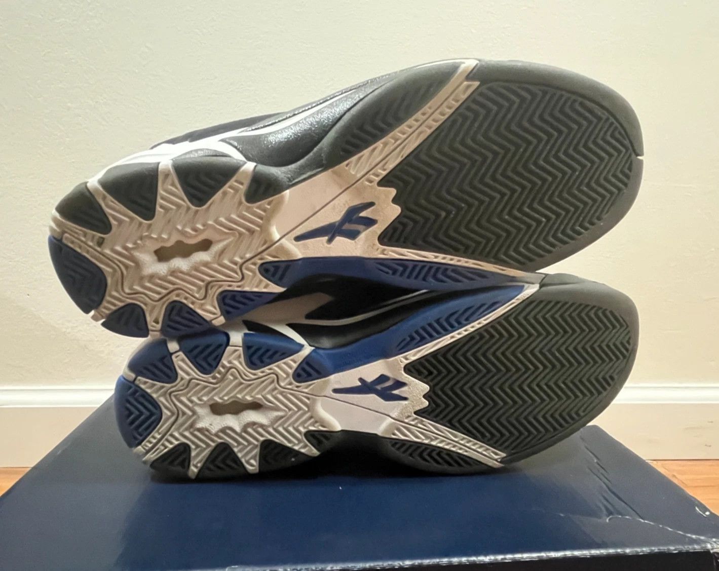 Reebok Blast Retro OG Size US 10 / EU 43 - 7 Thumbnail