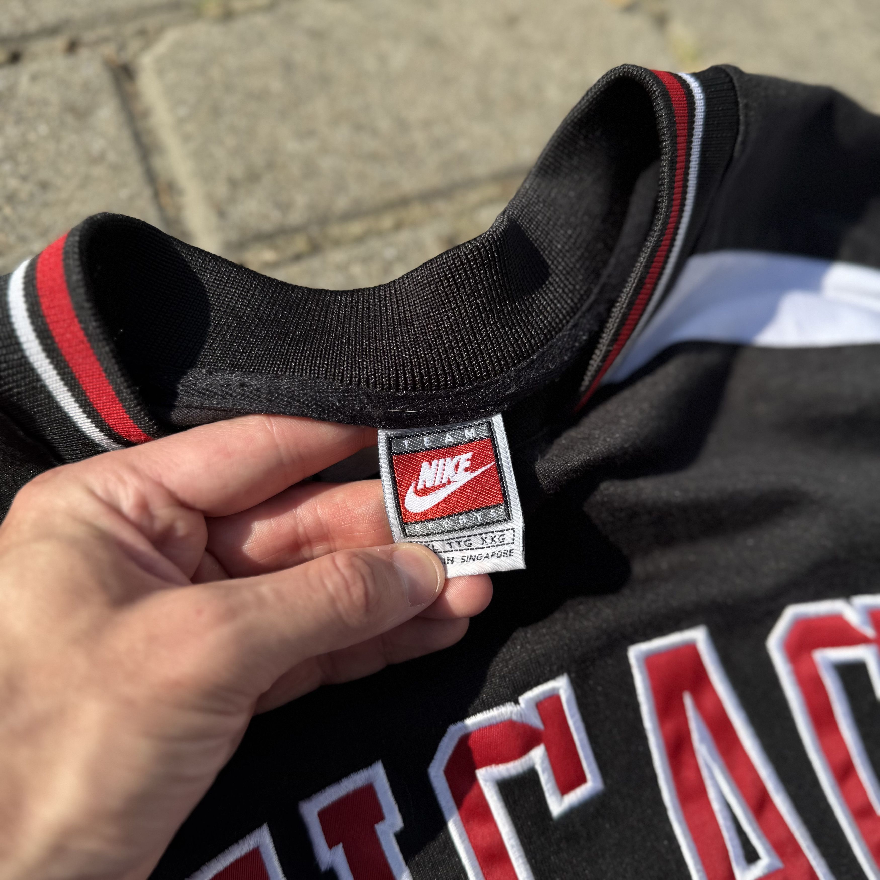 Jordan Brand Vintage Chicago Bulls 1996-1997 Warm Up Shooting Shirt Size US XXL / EU 58 / 5 - 5 Thumbnail