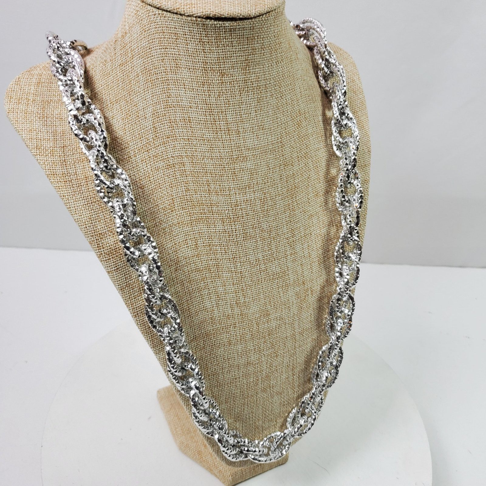 The Unbranded Brand Bling Beveled BIG Statement Chain Silver Tone 32 Inch Size ONE SIZE - 3 Thumbnail