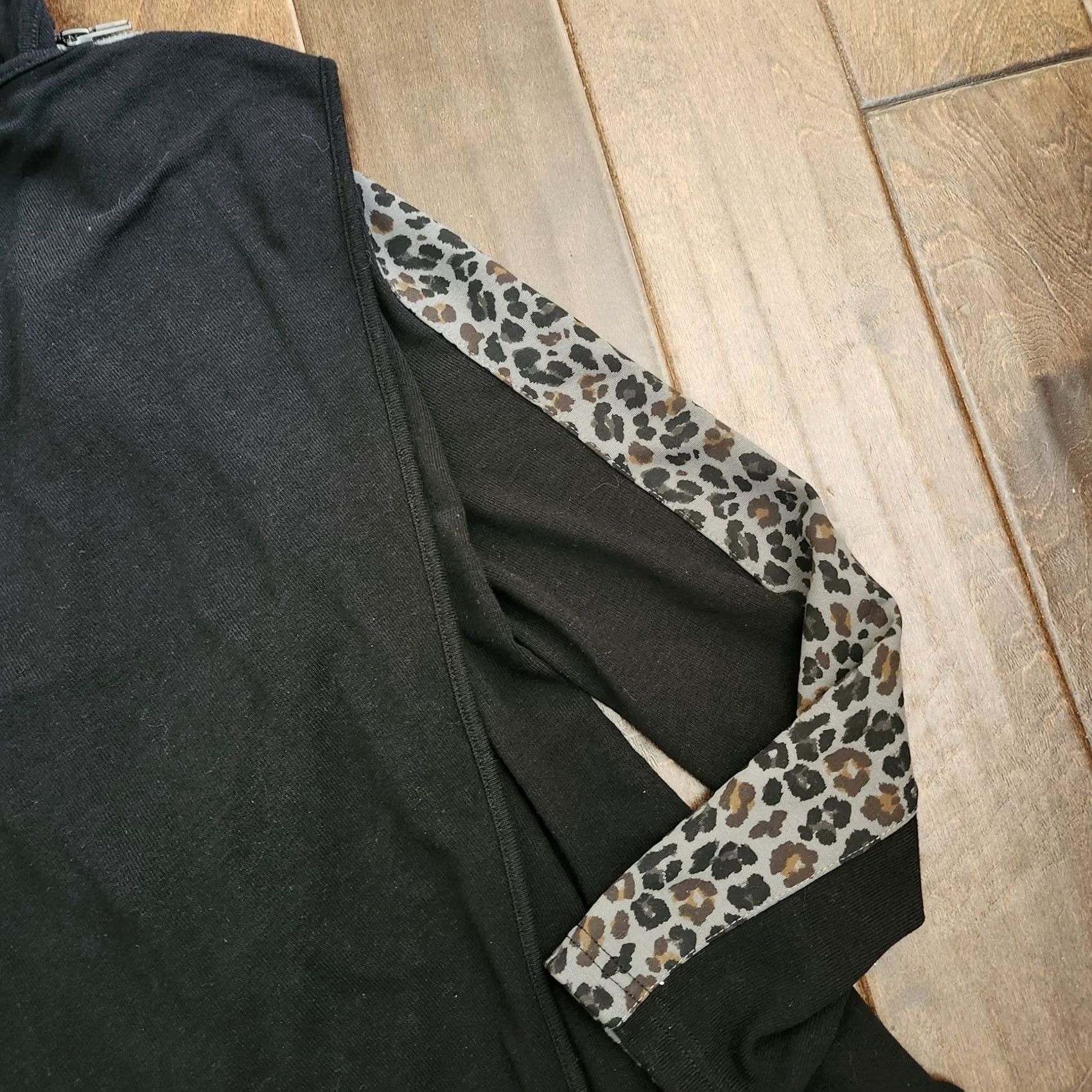 Vintage DG2 Diane Gilman Black Snake Knit Drape-Front Easy Jacket L Womens Regular Zip KnIT Solid Snake Casual Party/Cocktail Travel 90s? Size L / US 10 / IT 46 - 4 Thumbnail