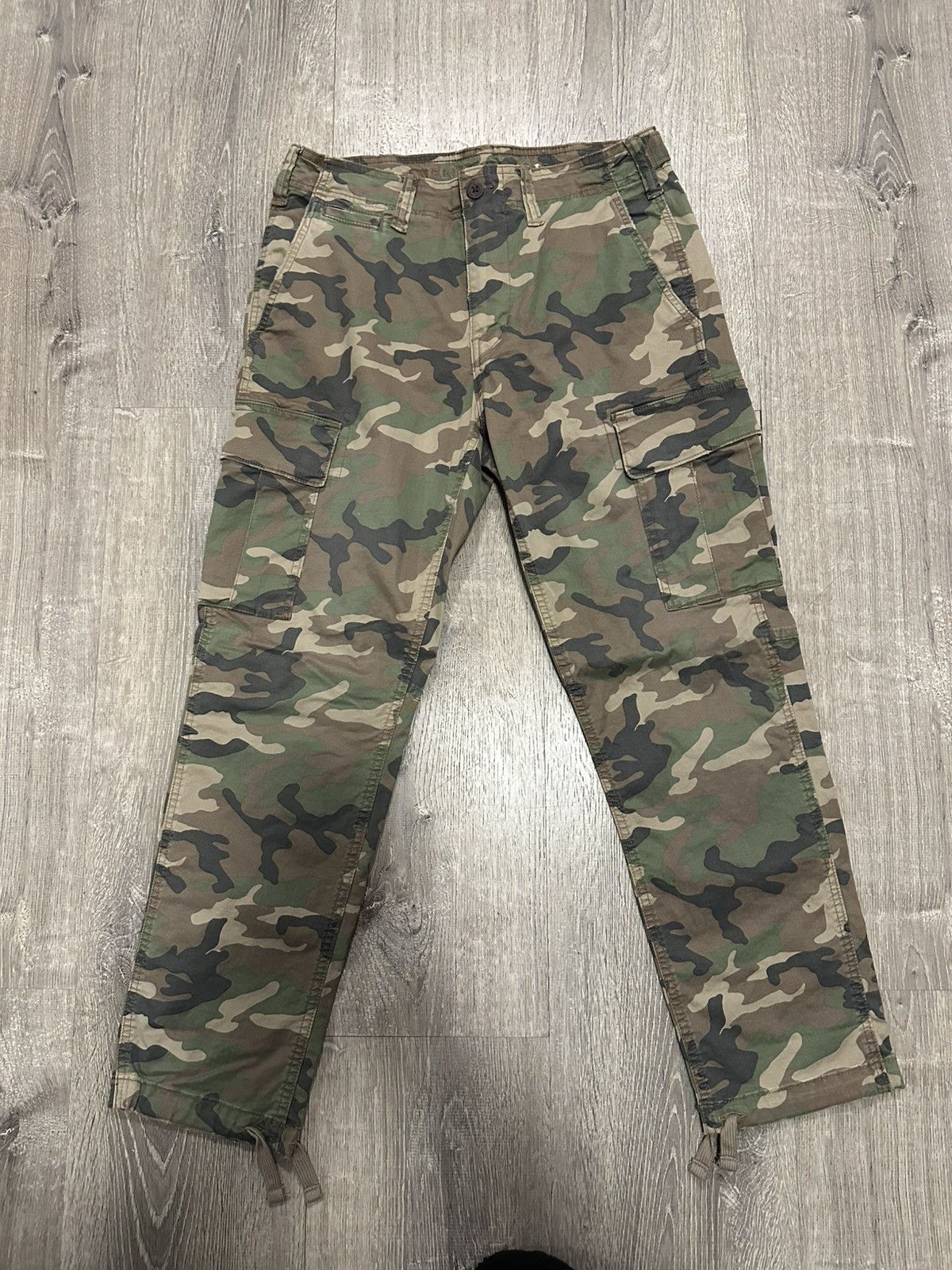 American Eagle Outfitters American Eagle Camo Cargos Size US 30 / EU 46 - 1 Thumbnail