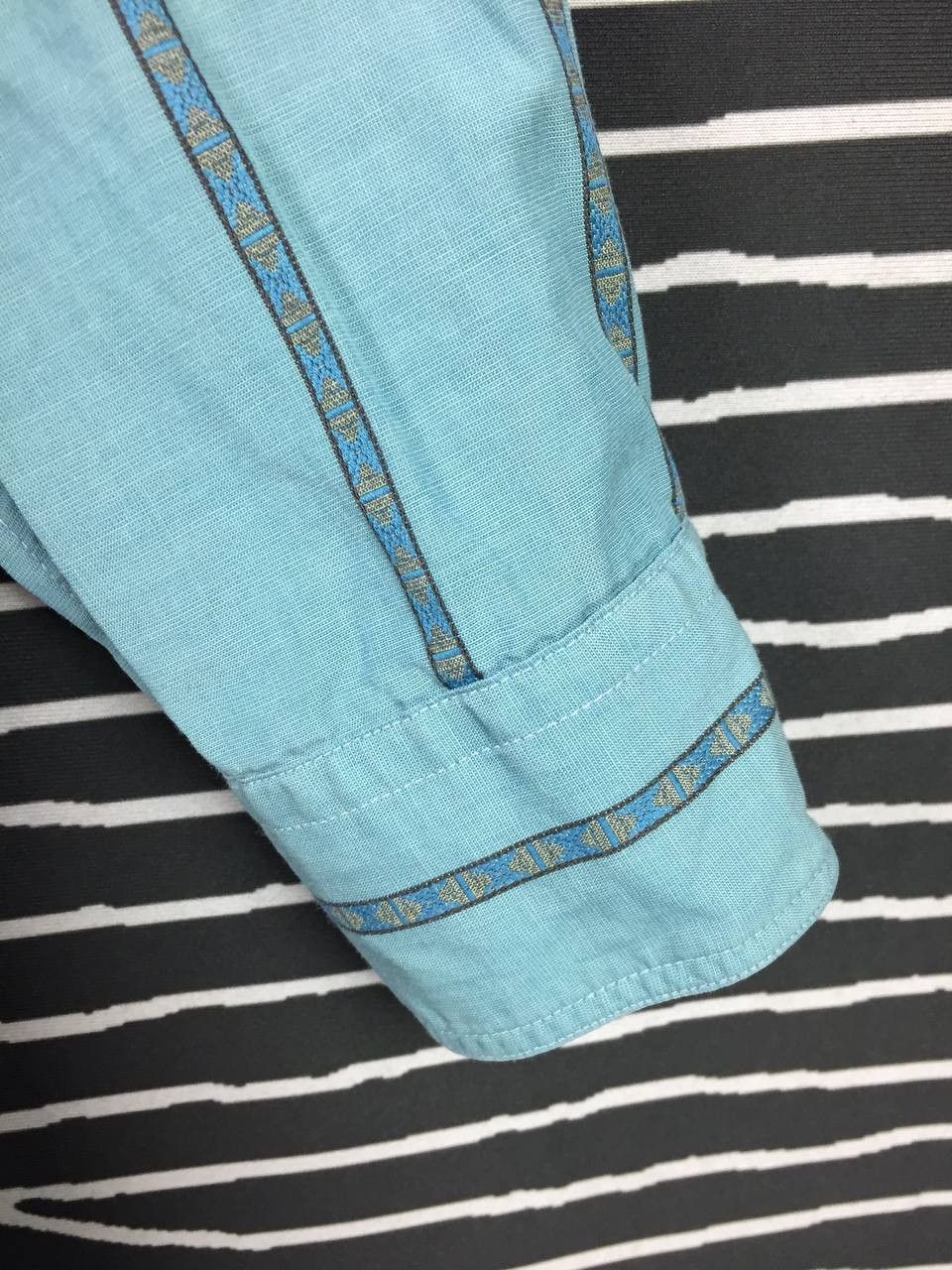 Trussardi Vtg Trussardi Aztec Geometric Stripe Button Up Shirt Size 3 Size US L / EU 52-54 / 3 - 5 Thumbnail