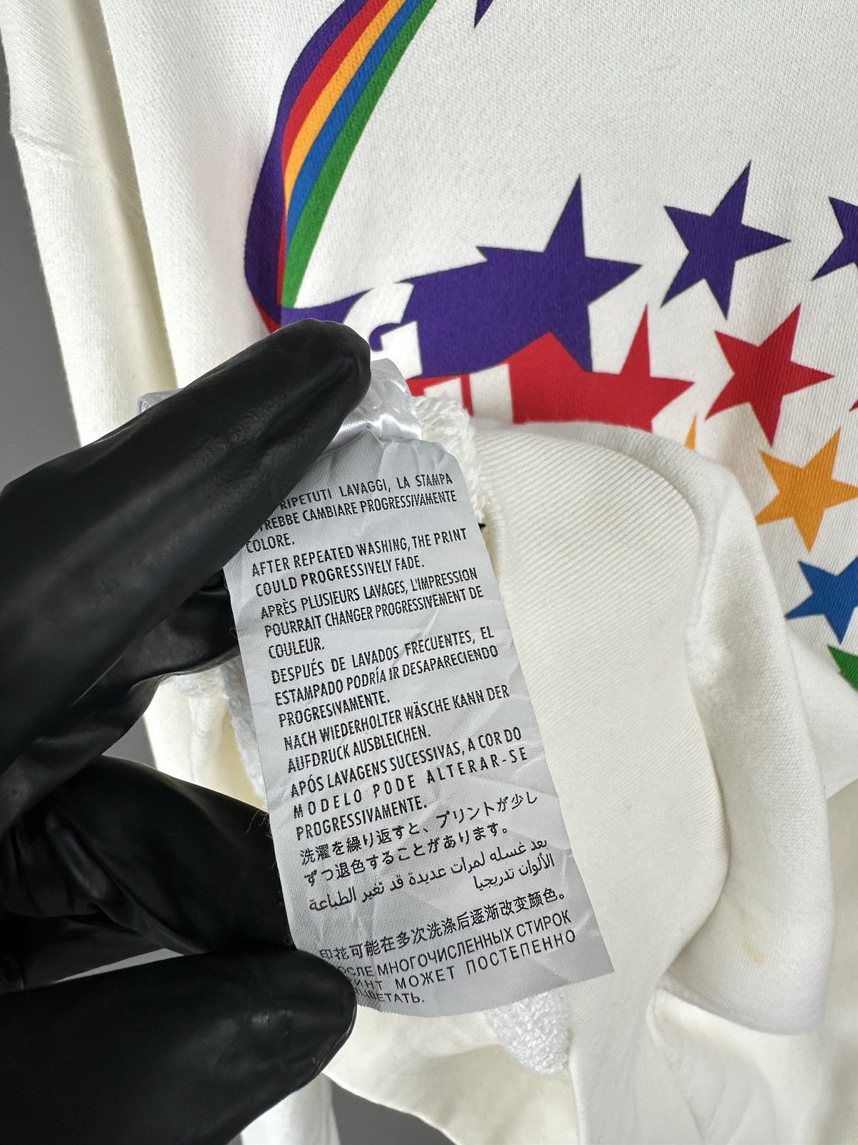 Gucci Gucci - Rainbow Shooting Star Graphics Sweater Size US S / EU 44-46 / 1 - 12 Thumbnail