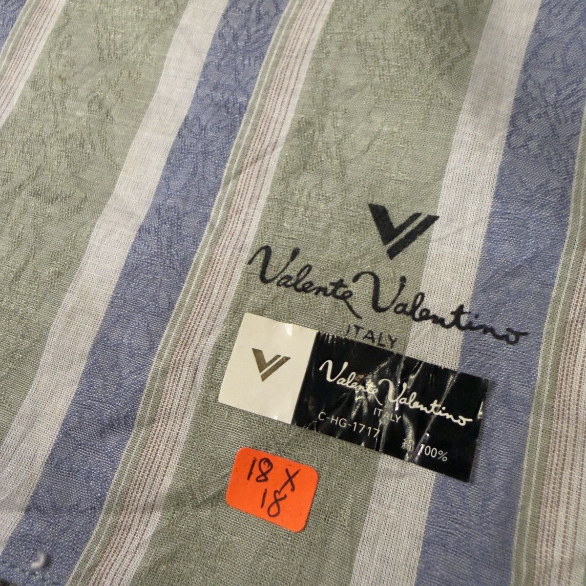 Vintage 🔥Handkerchief | Neckerchief | Bandana | Pocket-square | Size ONE SIZE - 4 Thumbnail