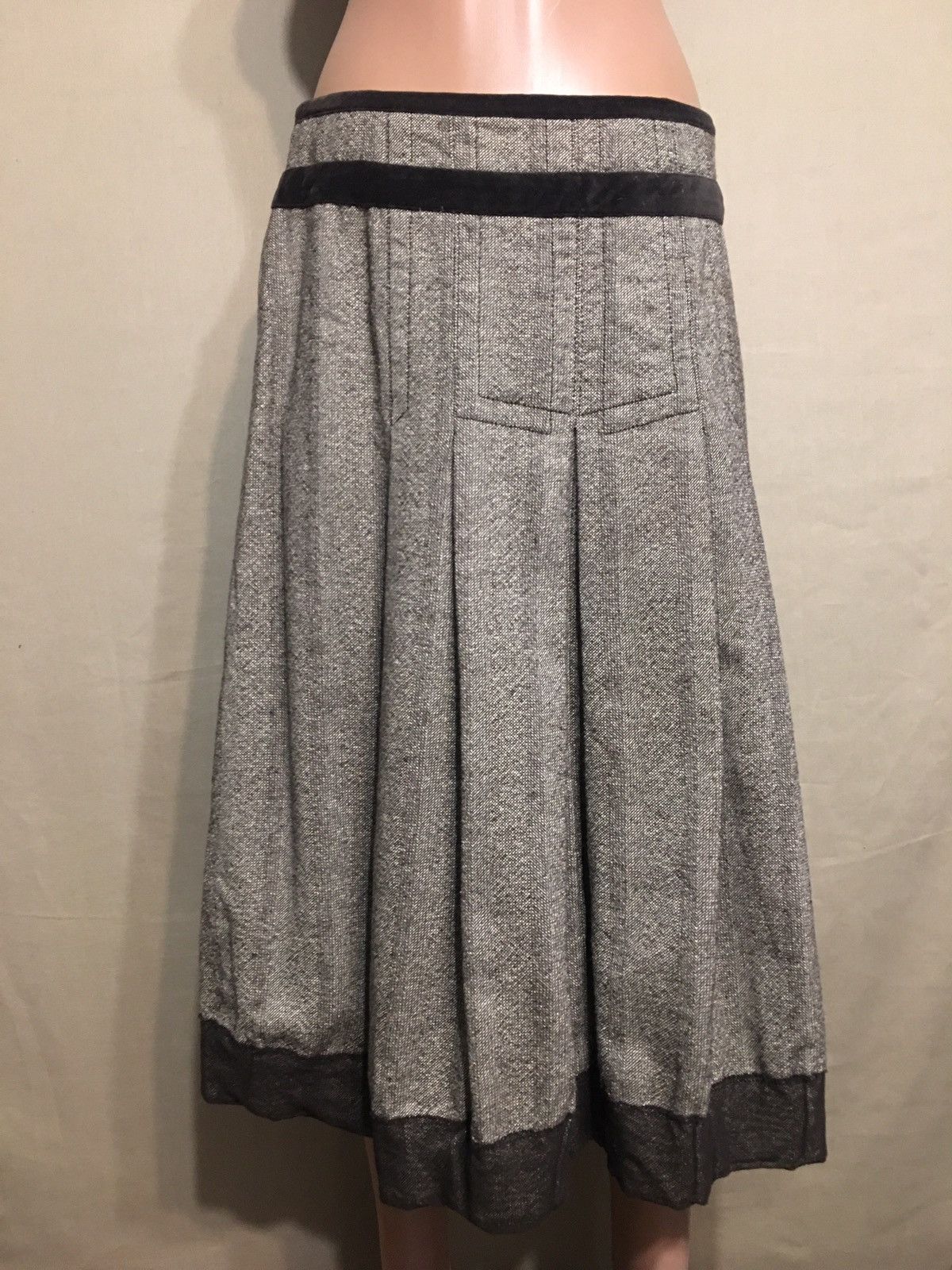 Max Mara Max Mara Weekend Pleated Wool Silk Skirt US 8 EU 40 Size 28" / US 6 / IT 42 - 1 Thumbnail