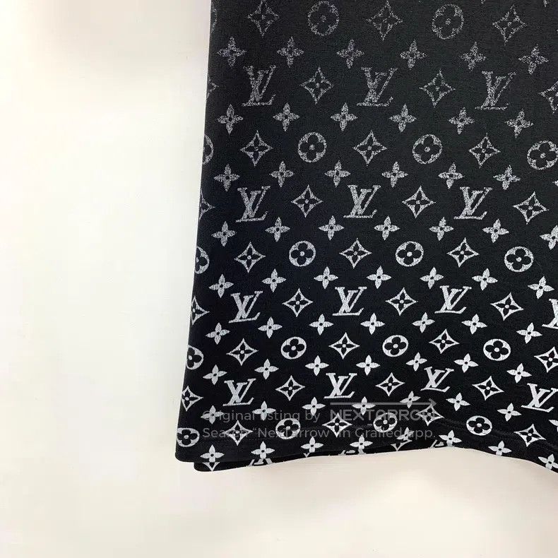 Louis Vuitton Louis Vuitton 22 black logo print gradient full print cott Size US M / EU 48-50 / 2 - 4 Thumbnail