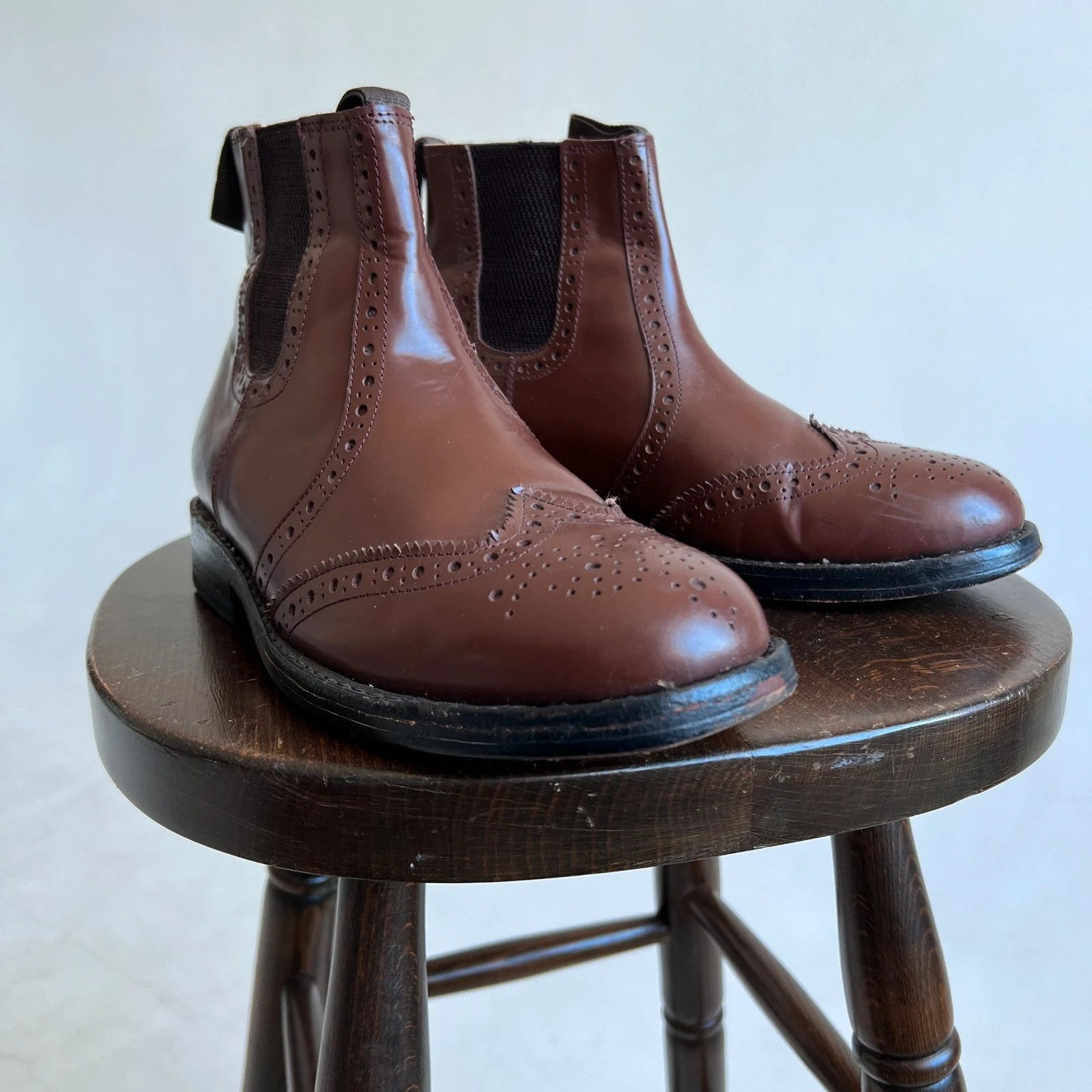 Vintage Samuel Windsor Real Leather Chelsea Brogue Boots Size US 7.5 / EU 40-41 - 3 Thumbnail