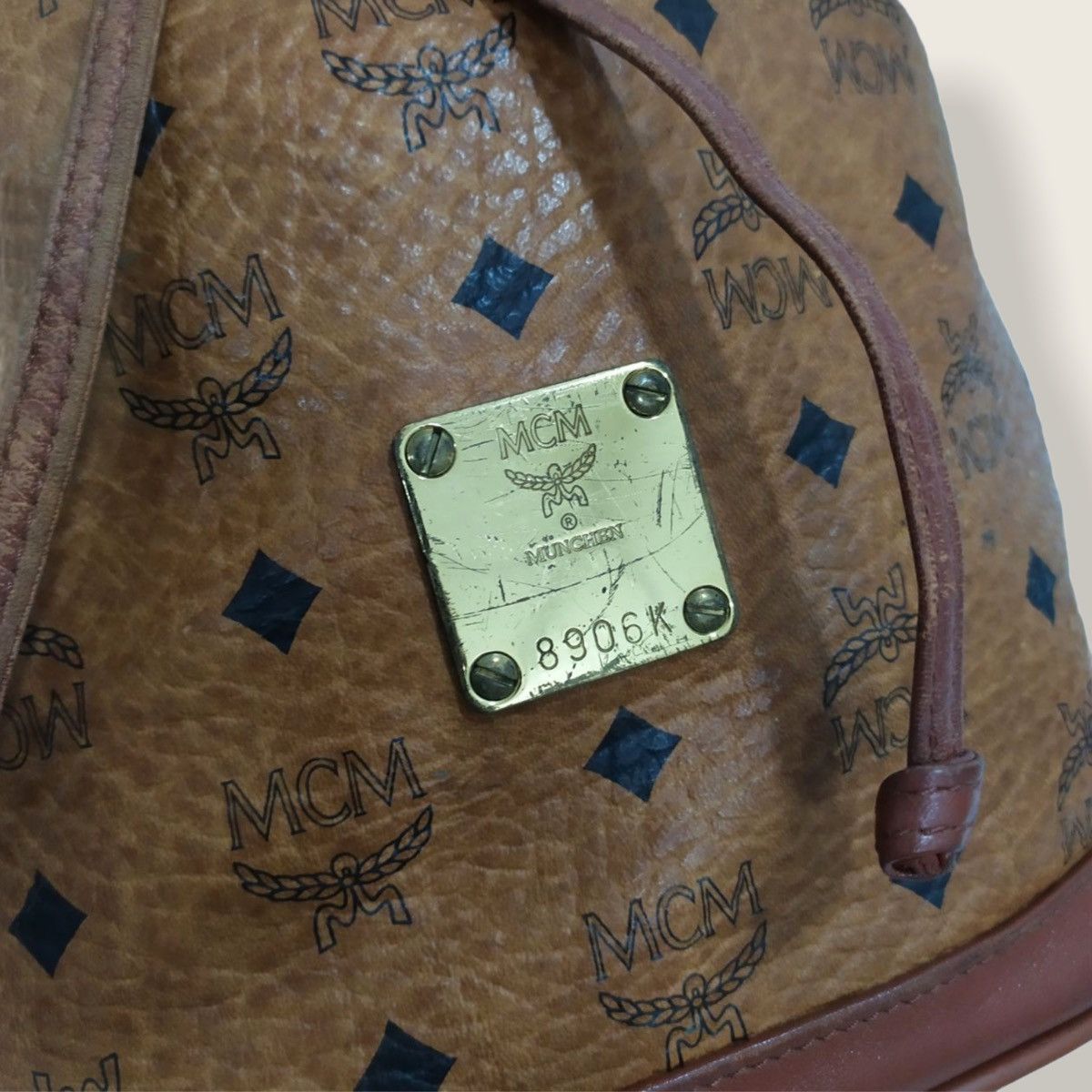 MCM AUTHENTIC MCM BUCKET DRAWSTRING SHOULDER BAG Size ONE SIZE - 6 Thumbnail