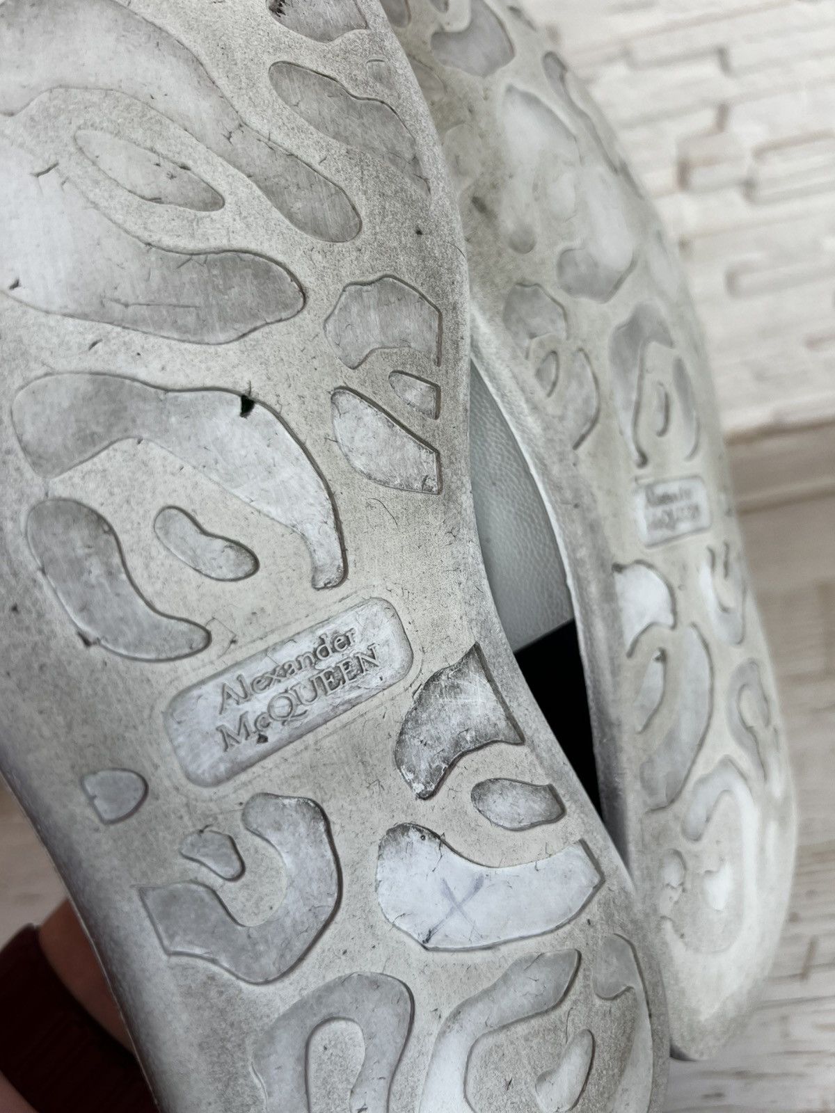 Alexander McQueen Alexander McQueen Oversized Leather Sneakers Size 42 Size US 9 / EU 42 - 18 Thumbnail