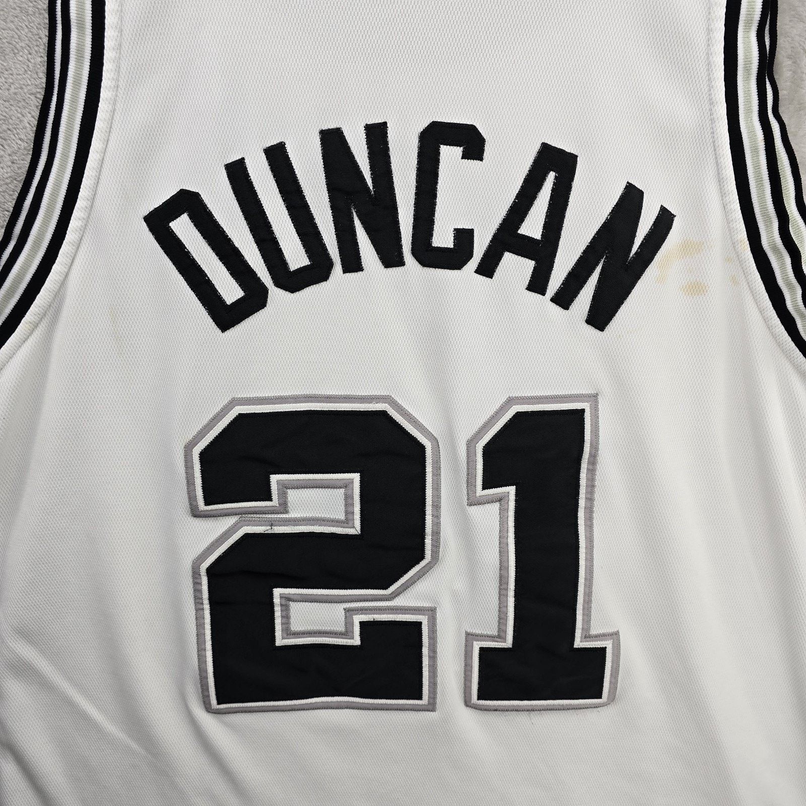 Nike Vintage Tim Duncan San Antonio Spurs Nike Jersey XXL NBA Size US XXL / EU 58 / 5 - 11 Thumbnail