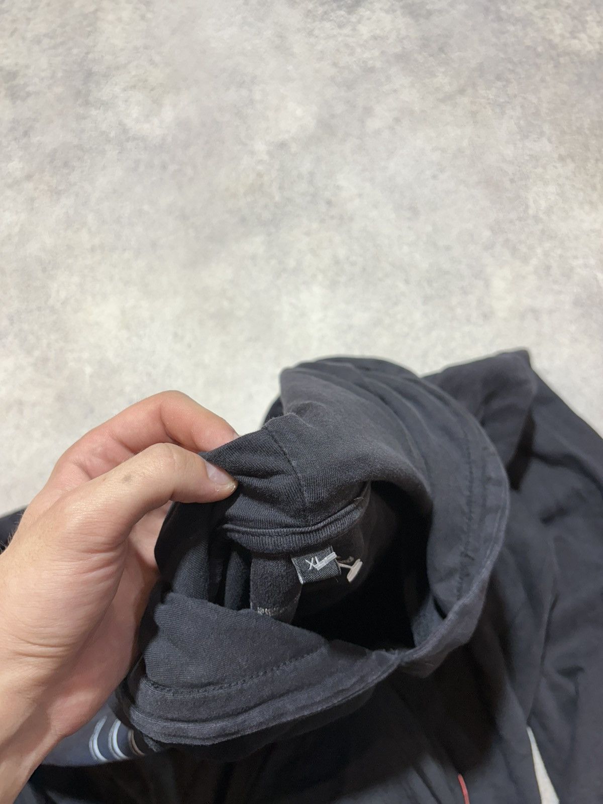 Japanese Brand New Mister Tee Kanye West Face Mask Black Fade Hoodie Y2K Size US XL / EU 56 / 4 - 6 Thumbnail