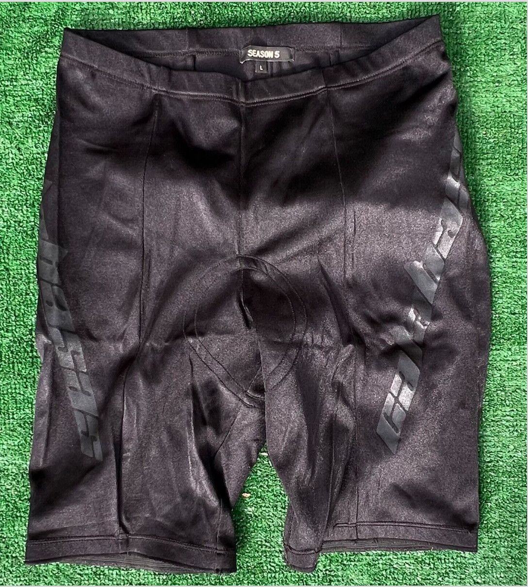 Yeezy Yeezy biker shorts Size US 34 / EU 50 - 1 Thumbnail