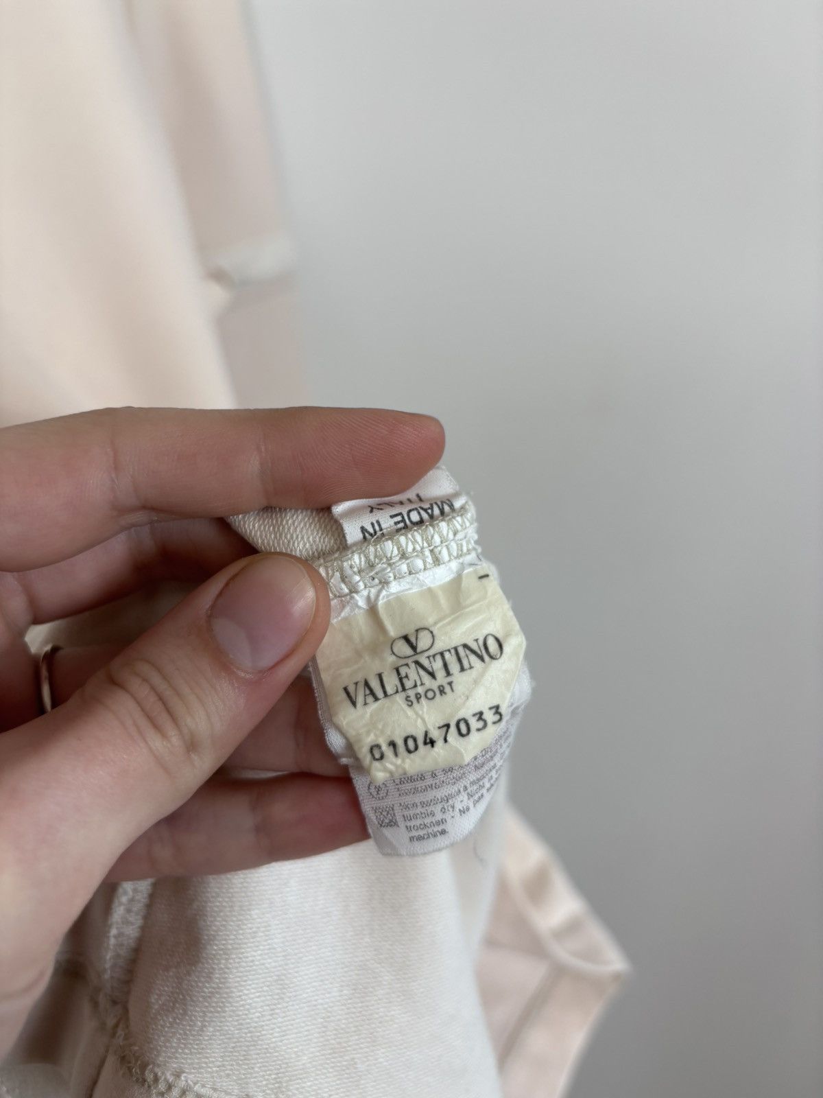 Valentino Vintage Valentino Sport Men’s Ivory Pink Long Sleeve T-Shirt Size US L / EU 52-54 / 3 - 18 Thumbnail