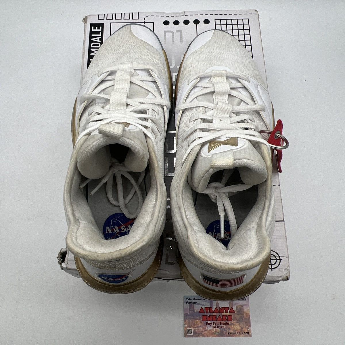 Nike NASA x pg 3 Apollo missions Size US 10.5 / EU 43-44 - 7 Thumbnail