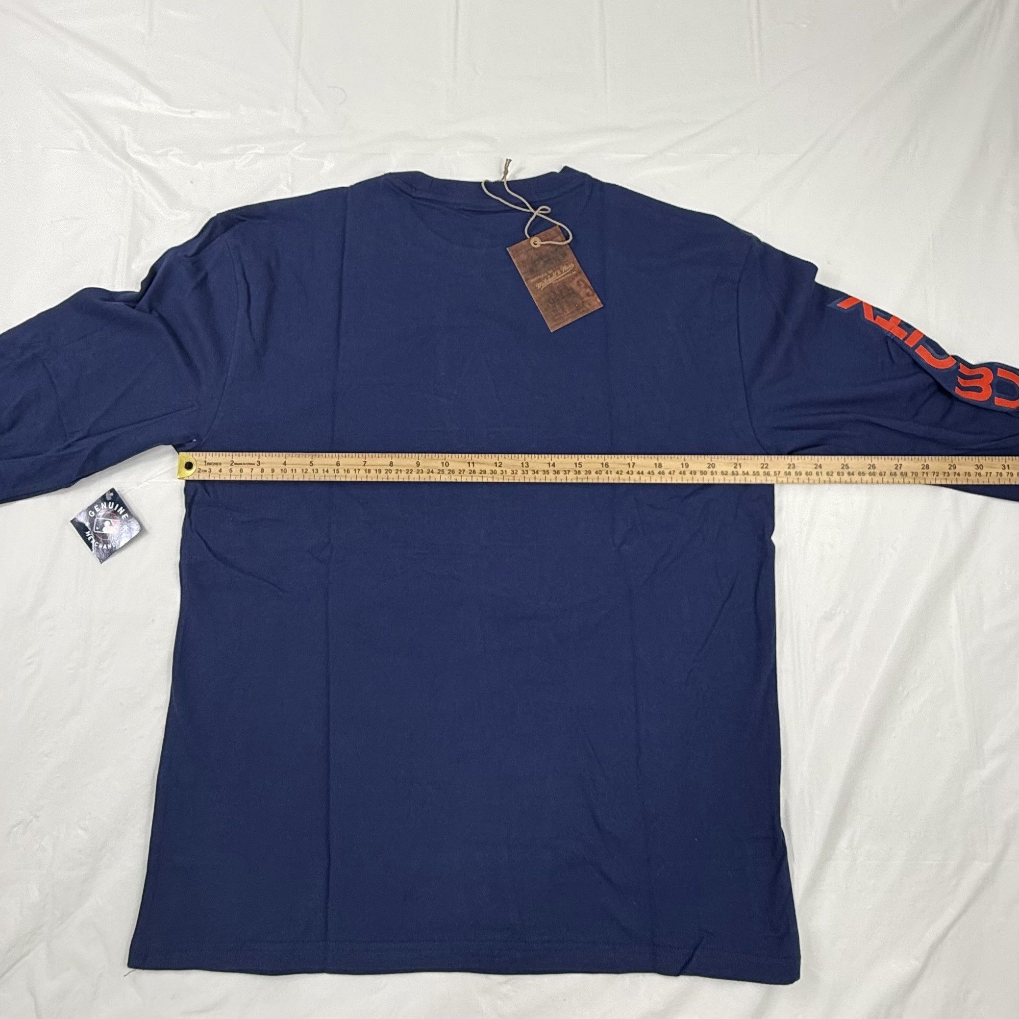 Mitchell & Ness Mitchell & Ness Houston Astros Space City Long Sleeve Shirt Size US L / EU 52-54 / 3 - 4 Thumbnail