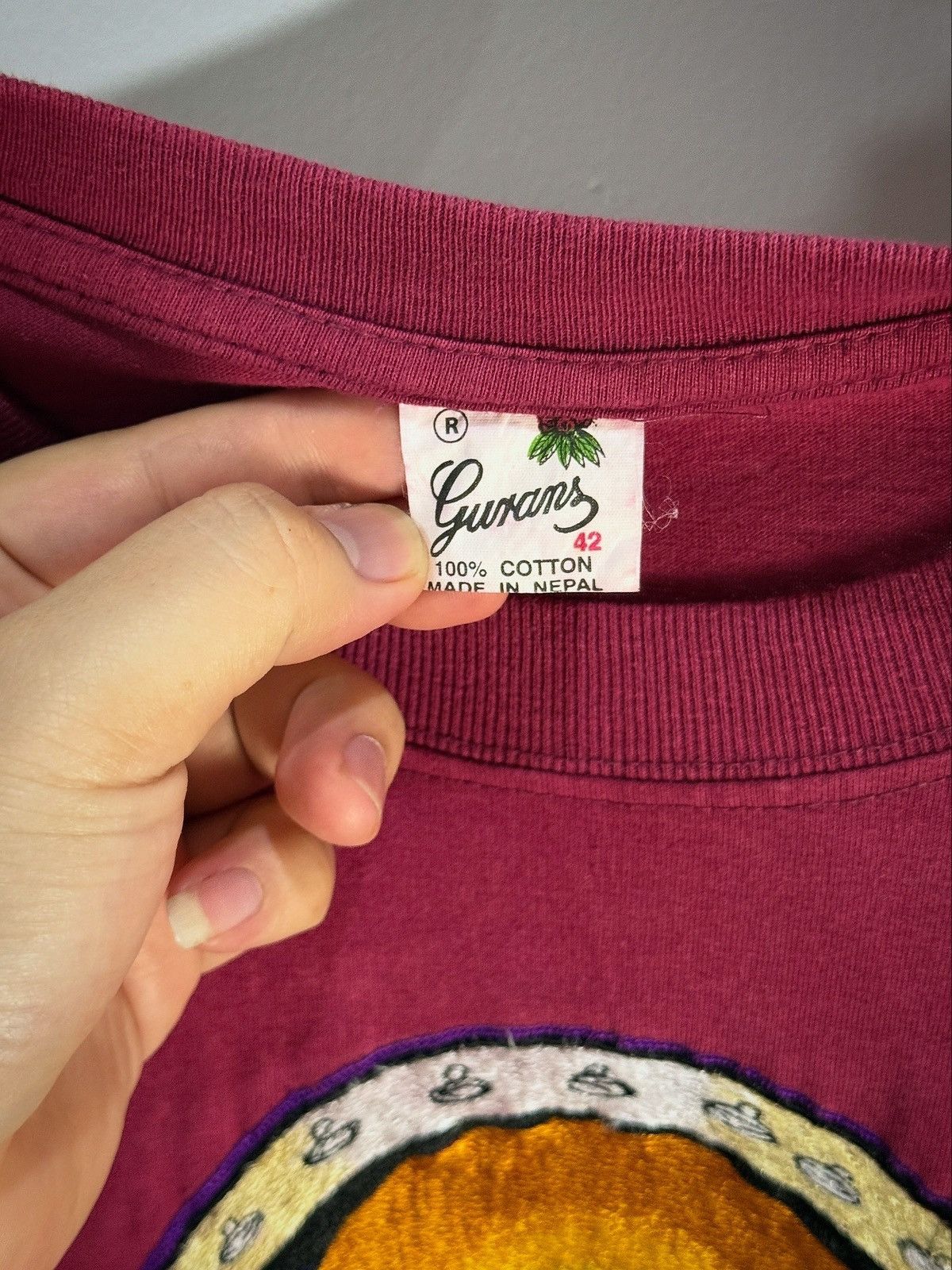 Vintage Vintage 90s Alien Embroidered Tshirt Size US M / EU 48-50 / 2 - 3 Thumbnail