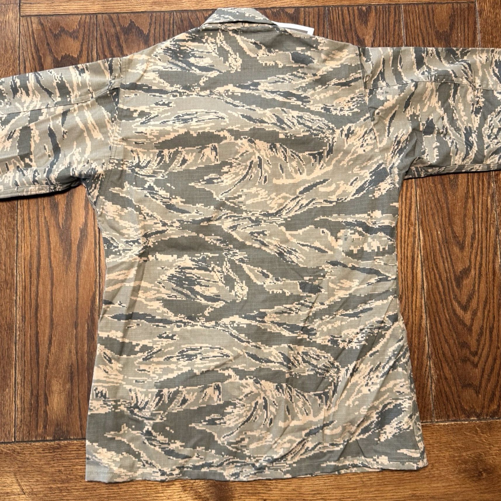 Vintage Lion Military ABU1000 Jacket 38 Long Men Button-Up Camouflage Military Theme 31" Long by 21" Across Chest Boys? Size US XXS / EU 40 - 6 Thumbnail