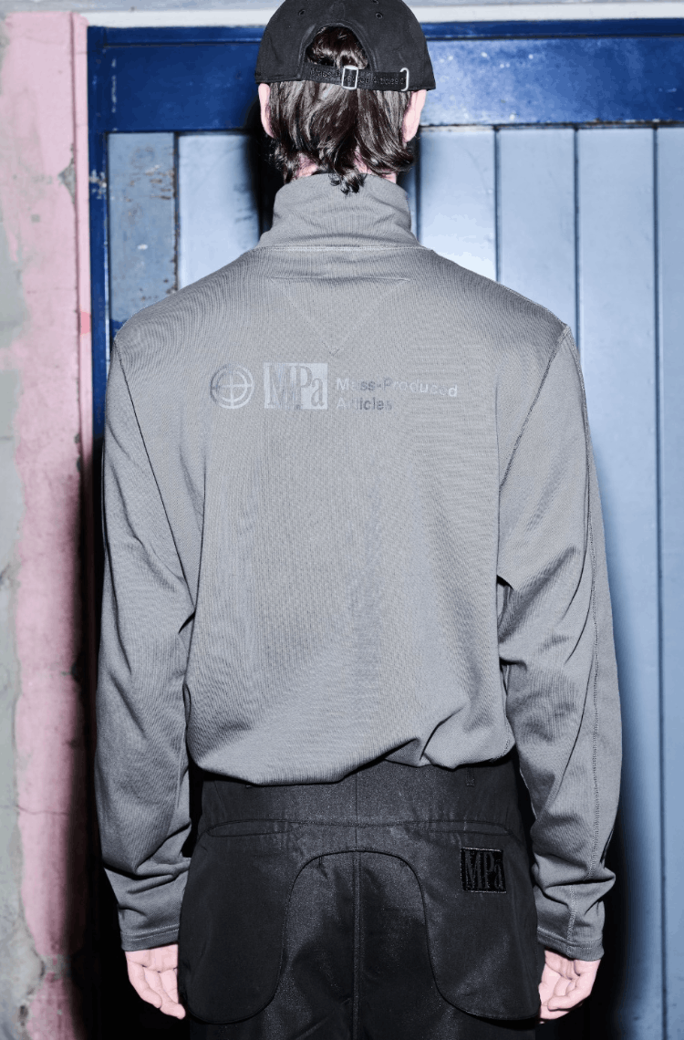 GR10K MPa HALF ZIP JERSEY (CHARCOAL) , PLASTICPRODUCT Size US S / EU 44-46 / 1 - 1 Thumbnail