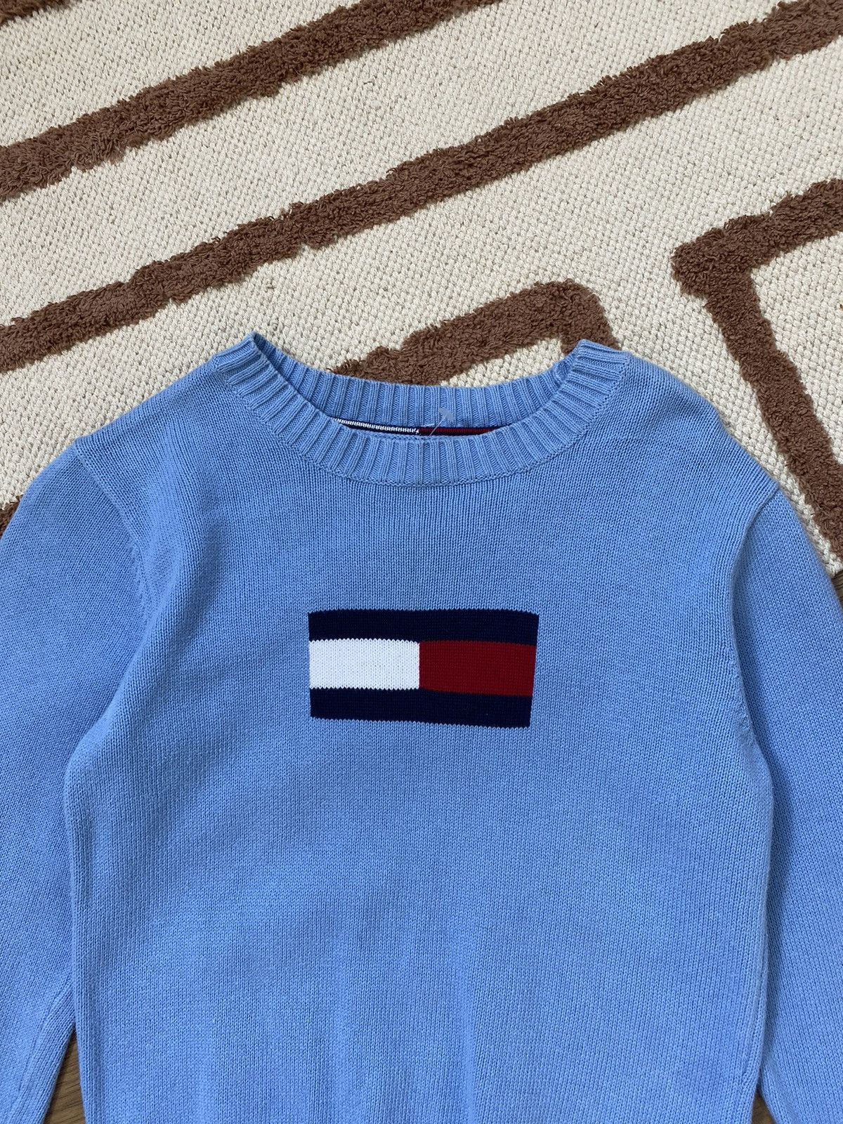 Tommy Hilfiger TOMMY HILFIGER BIG LOGO KNITTED SWEATER VNTG 2003 Size S / US 4 / IT 40 - 3 Thumbnail