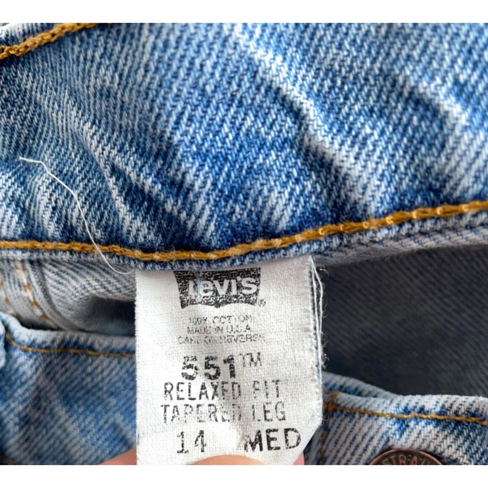 Levi's VINTAGE Levi's 551 Relaxed Tapered Jeans Women's 14 Med 31 x 28.5 Blue 90s Hipster Size 36" / US 14 / IT 50 - 4 Thumbnail