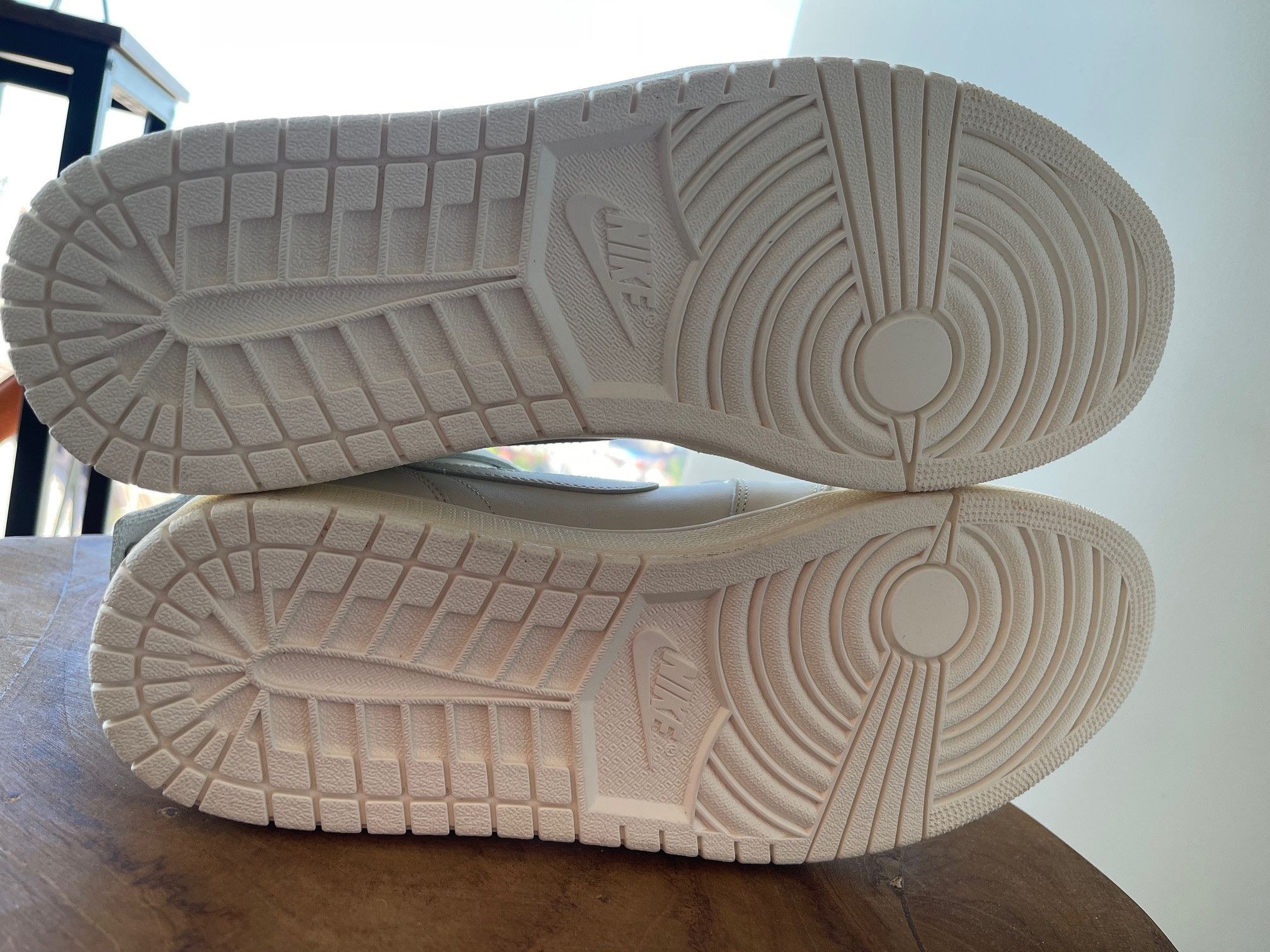 Comme des Garcons × Jordan Brand Comme des Garçons x Air Jordan 1 Retro Strap High 'White' Size US 13 / EU 46 - 7 Thumbnail