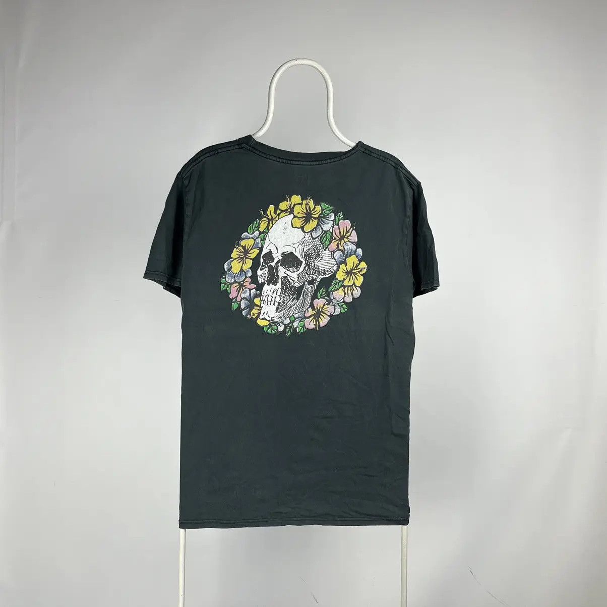 Quicksilver Quiksilver T-shirt skulls flowers size Large Size US L / EU 52-54 / 3 - 1 Thumbnail