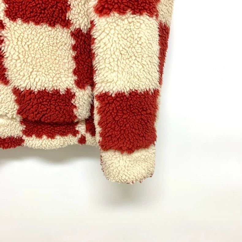 Louis Vuitton Louis Vuitton White and red checkerboard teddy jacket 2501- Size US XL / EU 56 / 4 - 6 Thumbnail