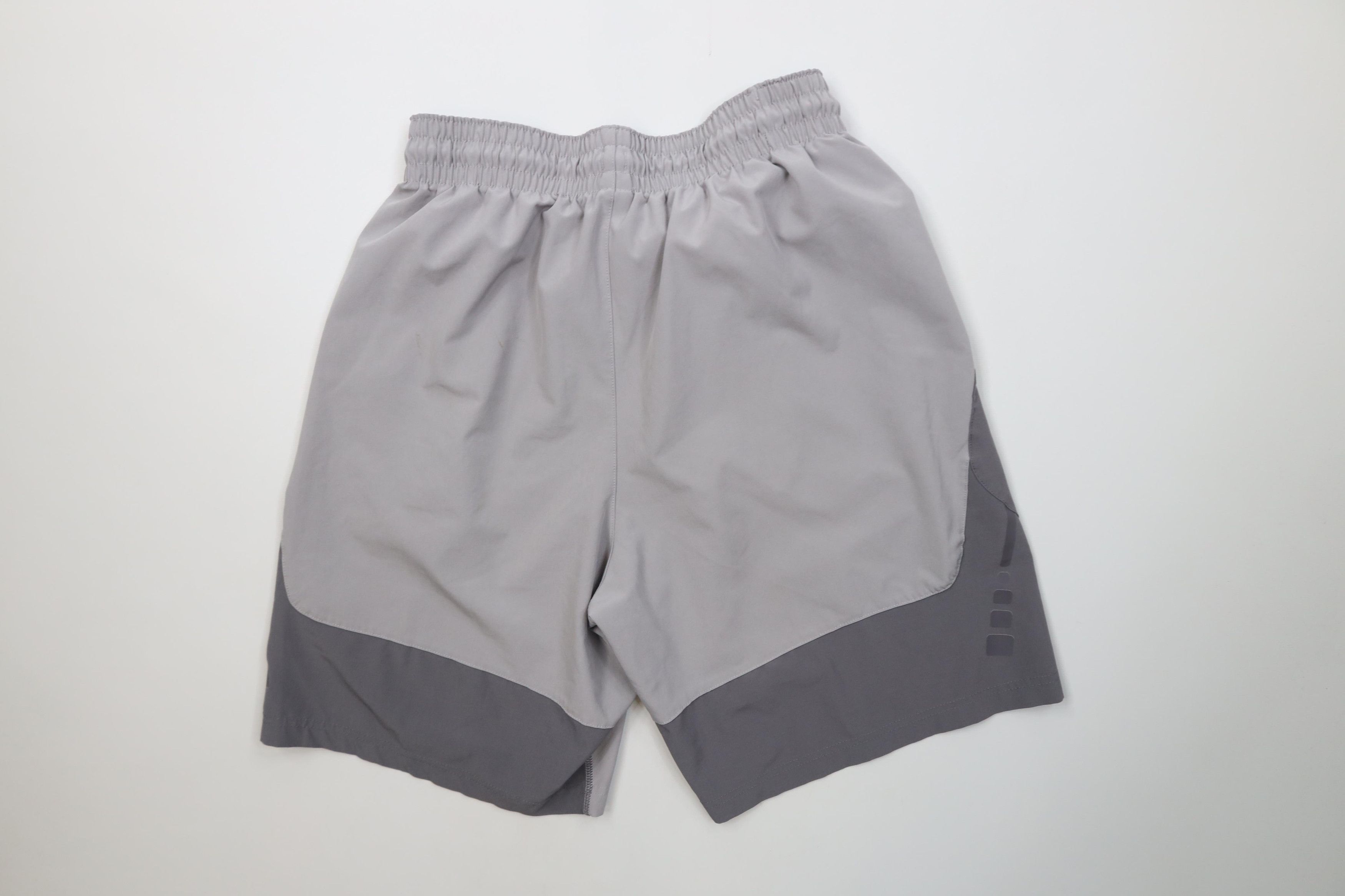 Nike Nike 9" Ultimate Flex Woven Training Gym Shorts Gray Size US 32 / EU 48 - 11 Thumbnail