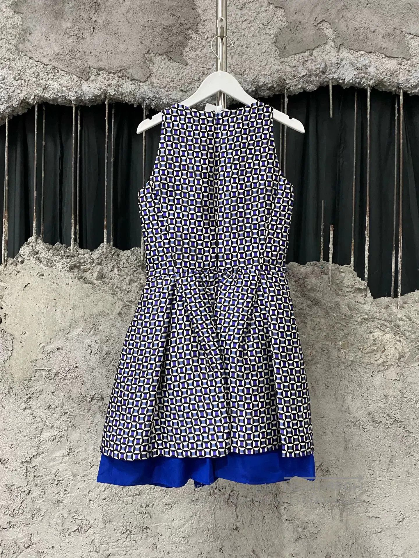 Dior dior sleeveless dress size 36. Size US 36 / EU 52 - 2 Thumbnail