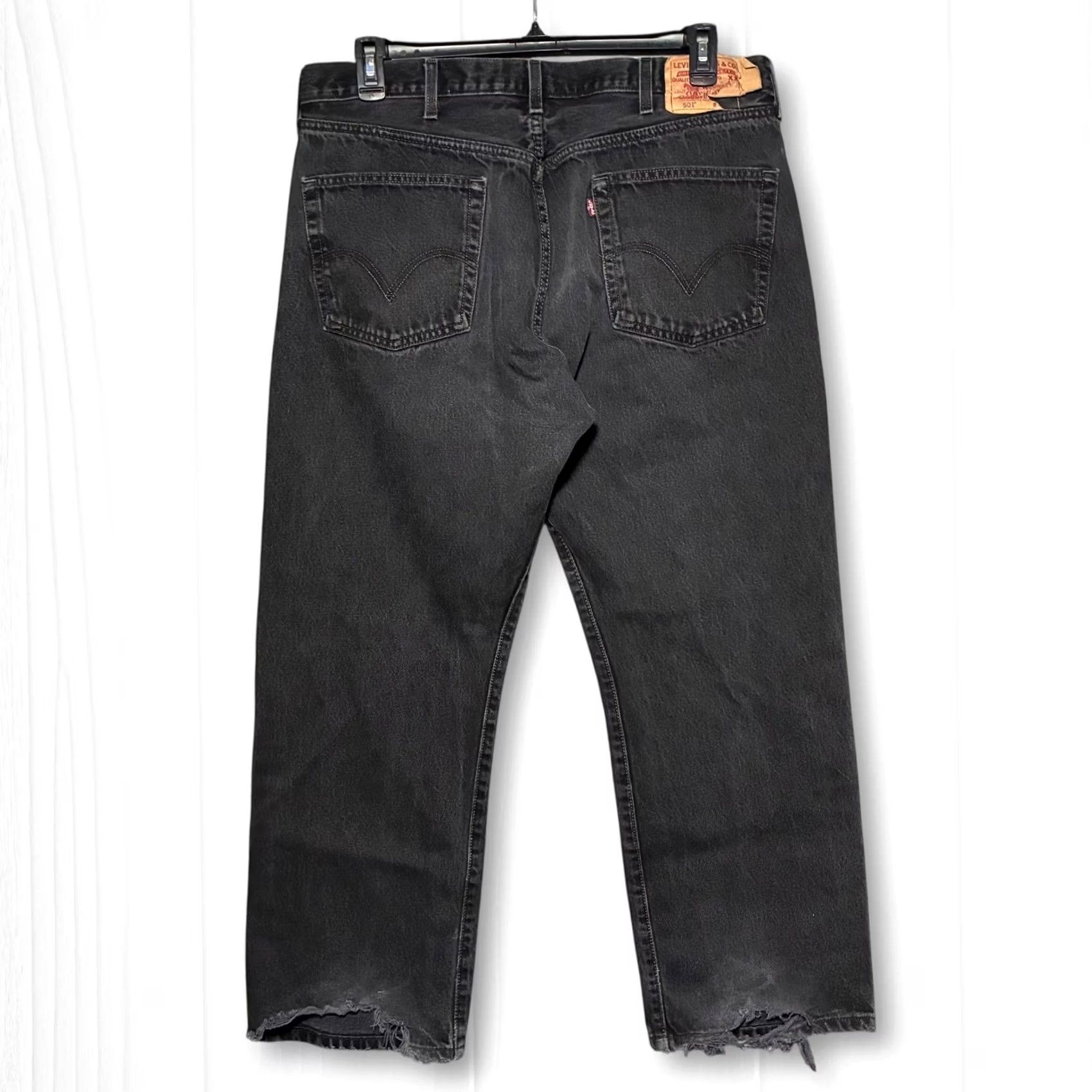 Levi's VINTAGE Levi's 501 Mens Jeans Black Straight Leg Button Fly 40x30 Faded Original Fit Grunge Punk Rock Retro Mens Size US 40 / EU 56 - 2 Thumbnail