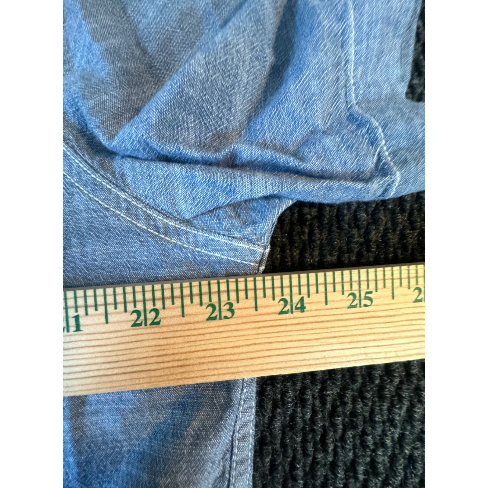 Vintage Woolrich Short Sleeve Button Down Shirt L Blue 100% Cotton Denim Like Solid Pattern Mens Regular Collared Shirt Size US L / EU 52-54 / 3 - 4 Thumbnail