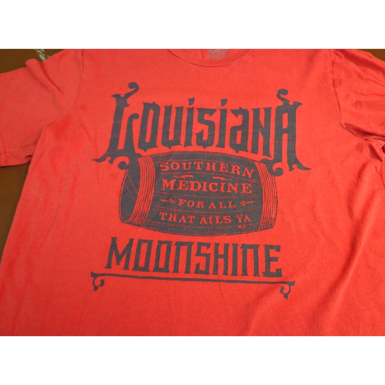 Gap Gap Louisiana Moonshine T-Shirt XS Red Graphic Tee Men Short Sleeve 100% Cotton Shirt Size US XS / EU 42 / 0 - 2 Thumbnail