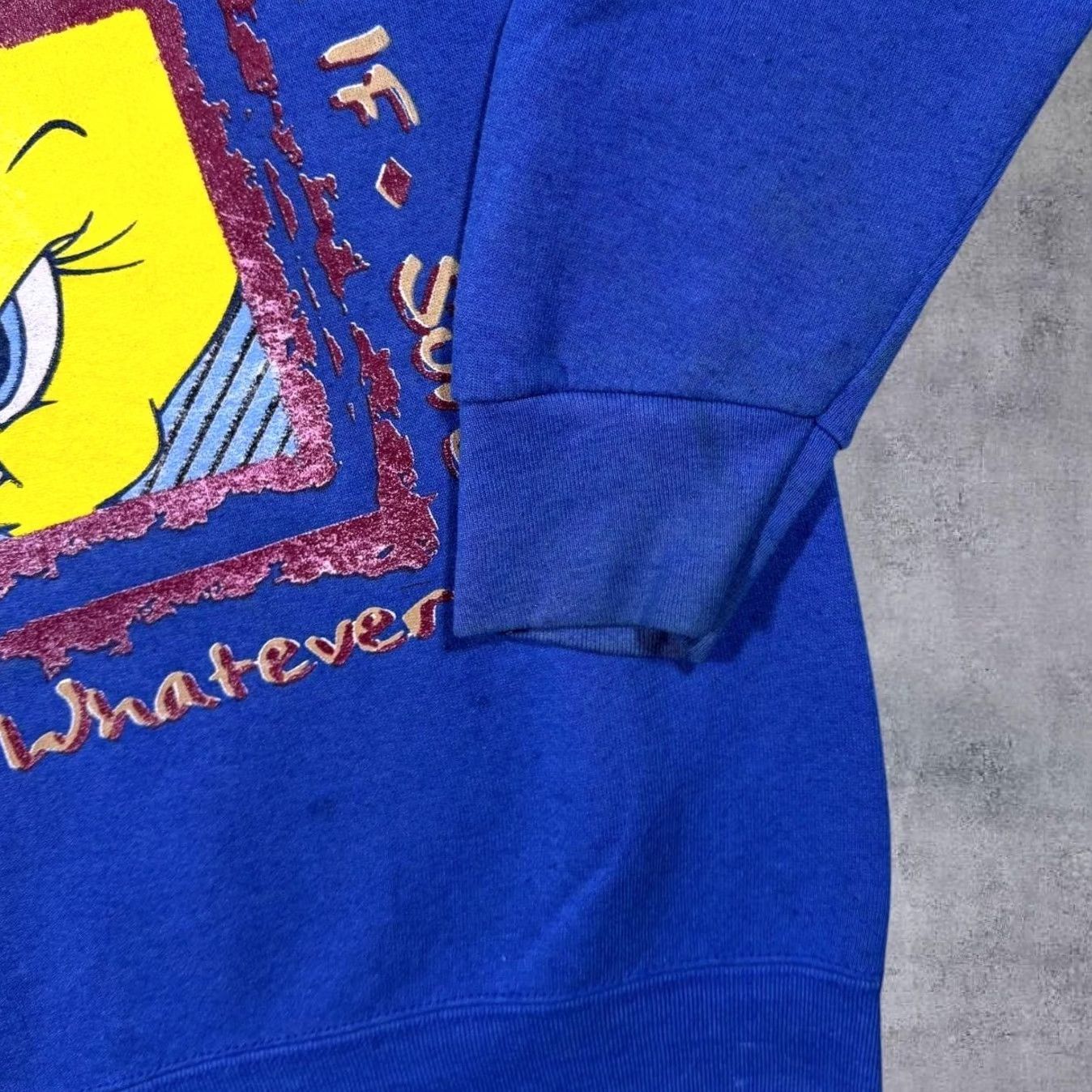 Vintage VINTAGE Looney Tunes (1997) Tweety Slogan Graphic Blue Sweatshirt XL Men Regular Long Sleeve Pullover 100% Cotton USA Blue Mens Sweatshirt Size US XL / EU 56 / 4 - 6 Thumbnail