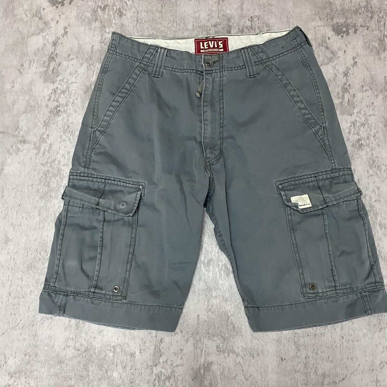 Levi's Grey Levi's cargo shorts y2k Baggy Size US 32 / EU 48 - 1 Thumbnail