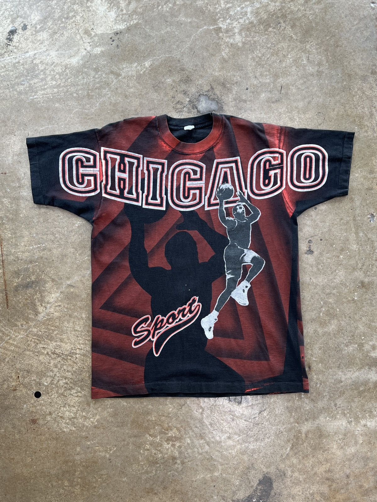 Vintage Vintage 90s Chicago Bulls Basketball Boot Shadow Tee XL Size US XL / EU 56 / 4 - 2 Thumbnail